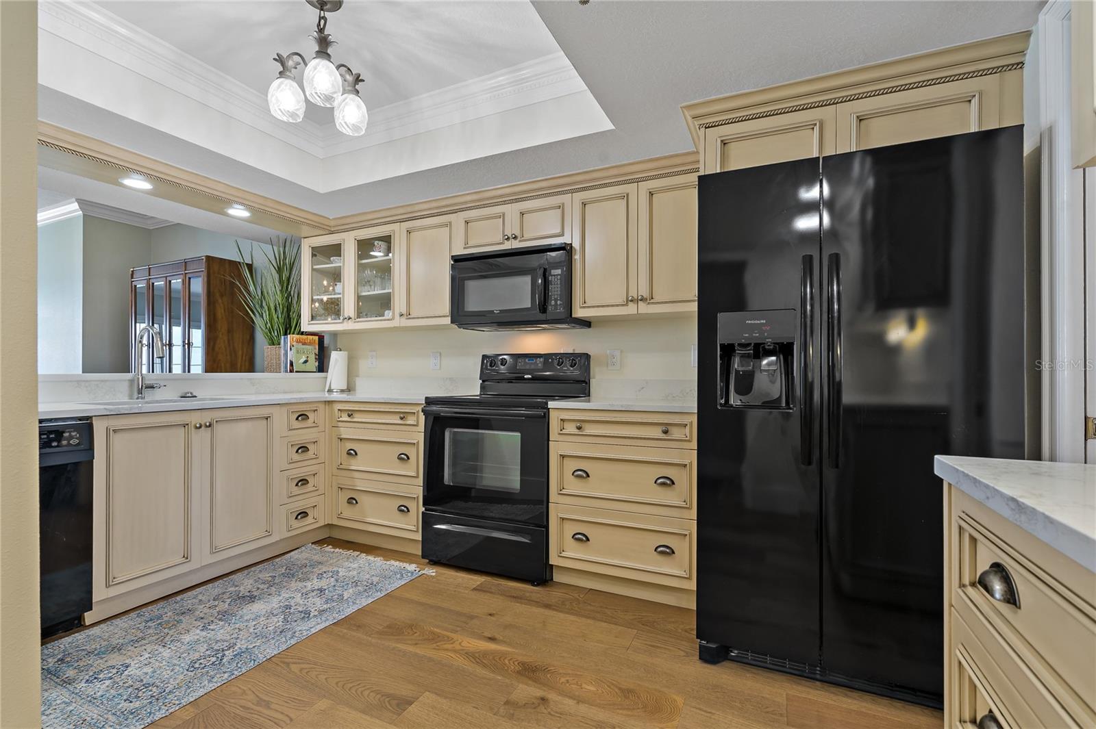 Listing photo id 6 for 1586 Gulf Boulevard 2502