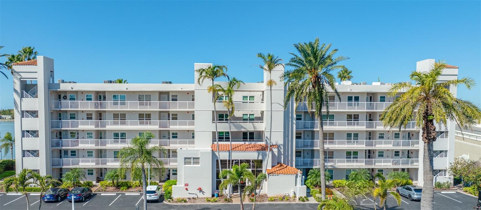 Image 14 of 22 For 5701 Bahia Del Mar Circle 108