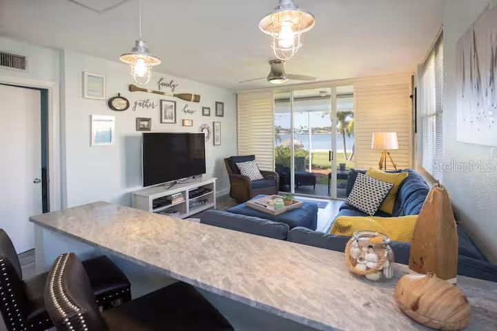 Image 4 of 22 For 5701 Bahia Del Mar Circle 108