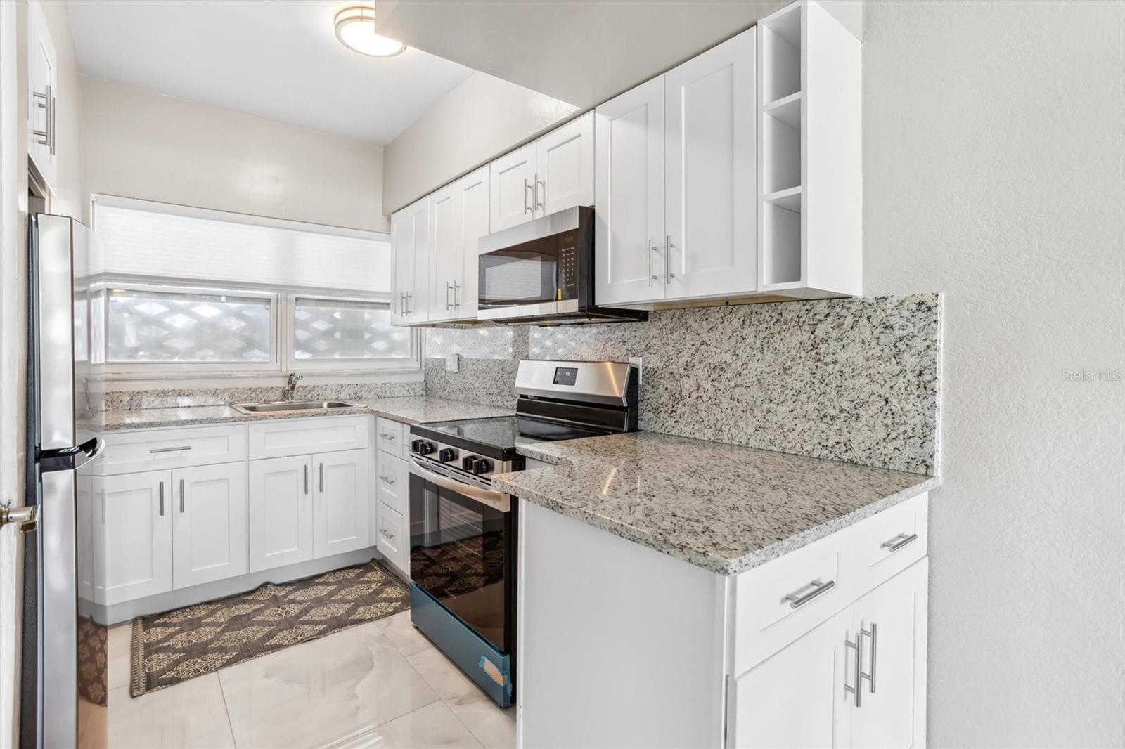 Image 11 of 29 For 7050 Sunset Way 7