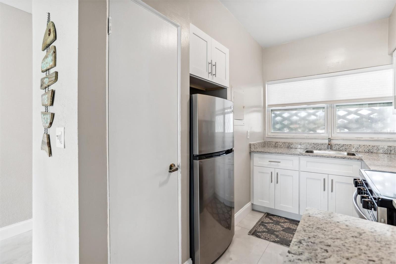 Image 13 of 29 For 7050 Sunset Way 7