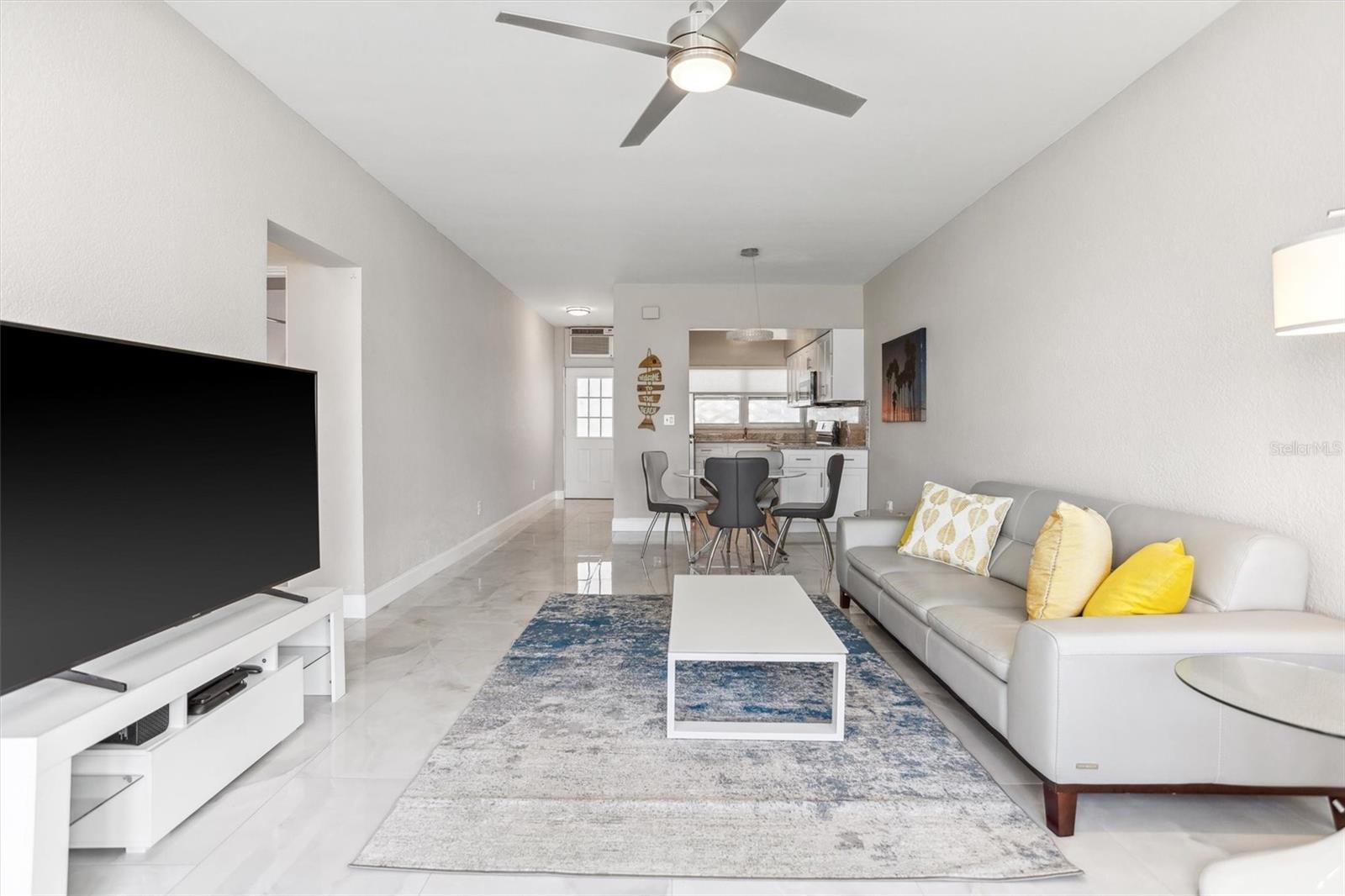 Image 7 of 29 For 7050 Sunset Way 7