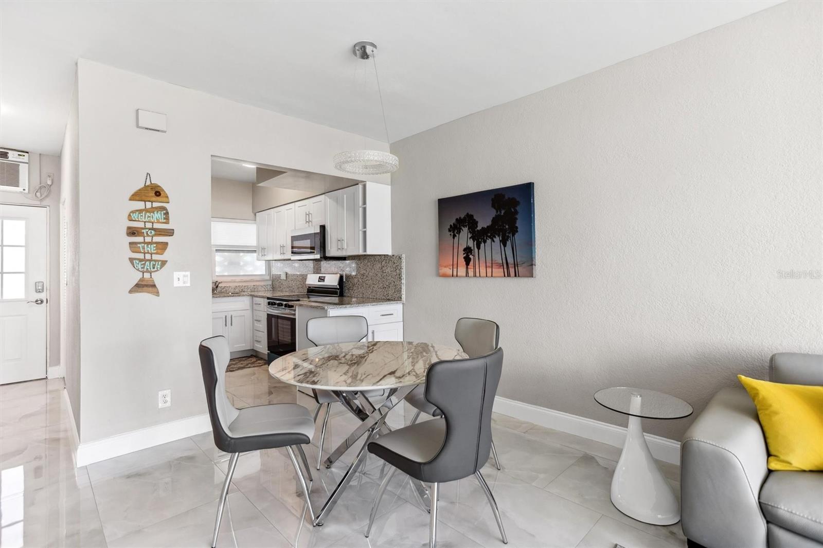 Image 9 of 29 For 7050 Sunset Way 7