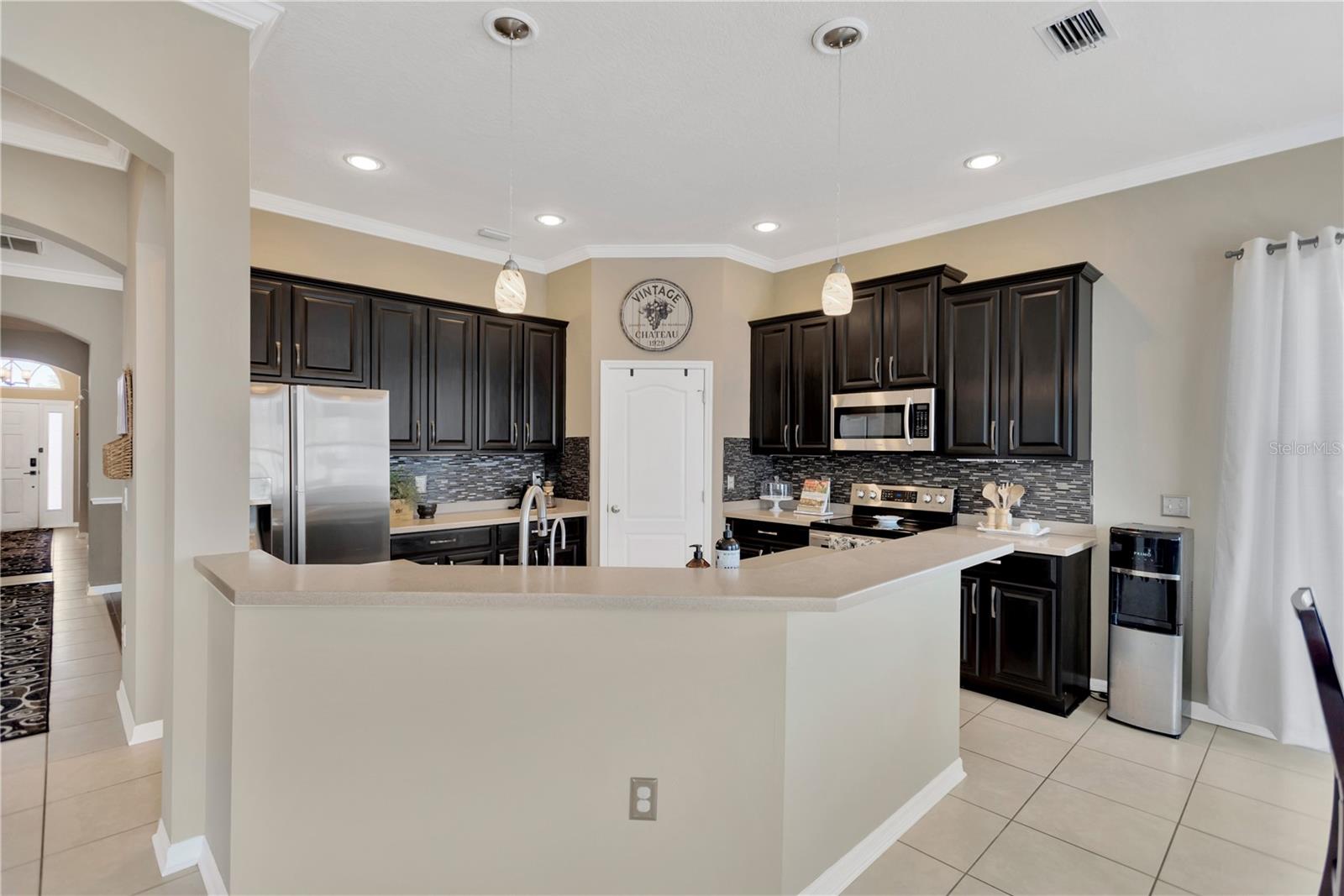 Listing photo id 9 for 7822 Atwood Drive