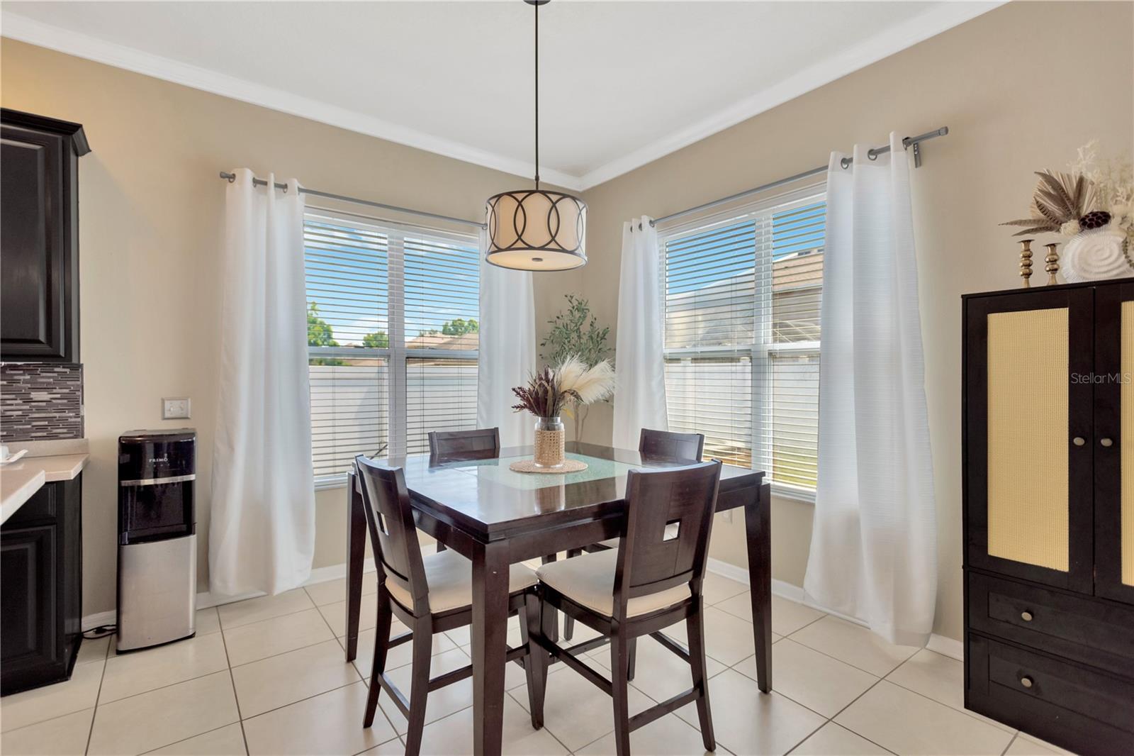 Listing photo id 15 for 7822 Atwood Drive