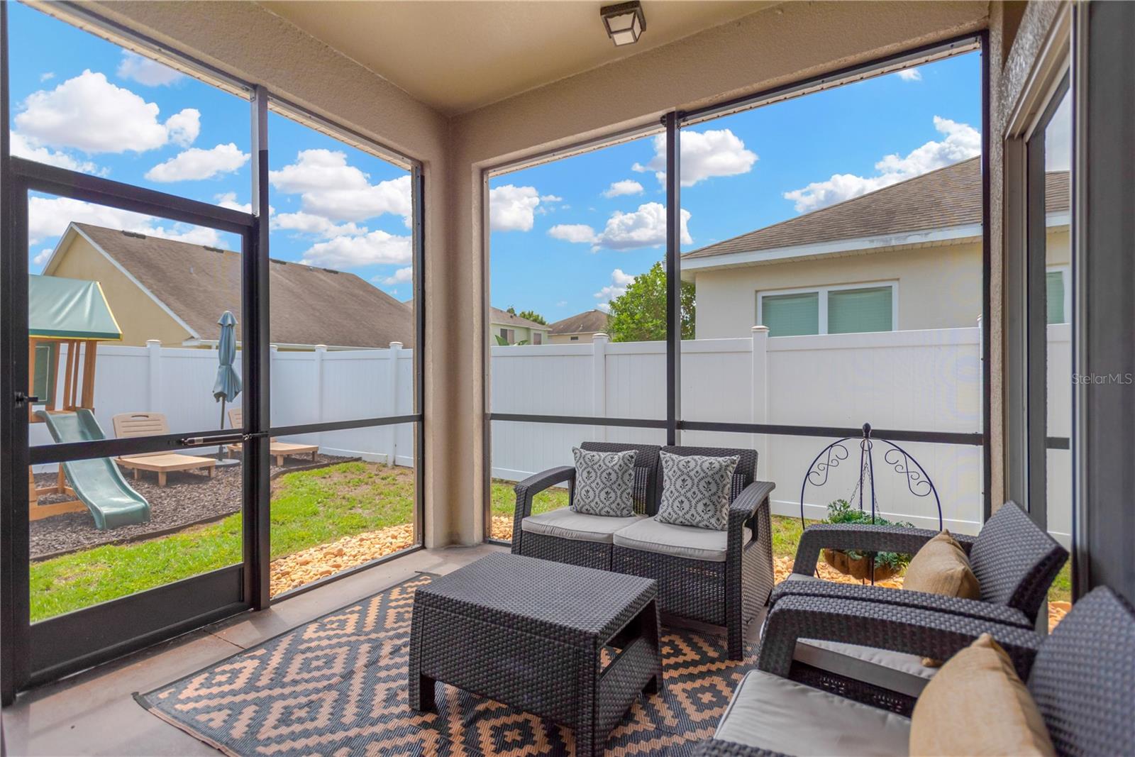 Listing photo id 26 for 7822 Atwood Drive