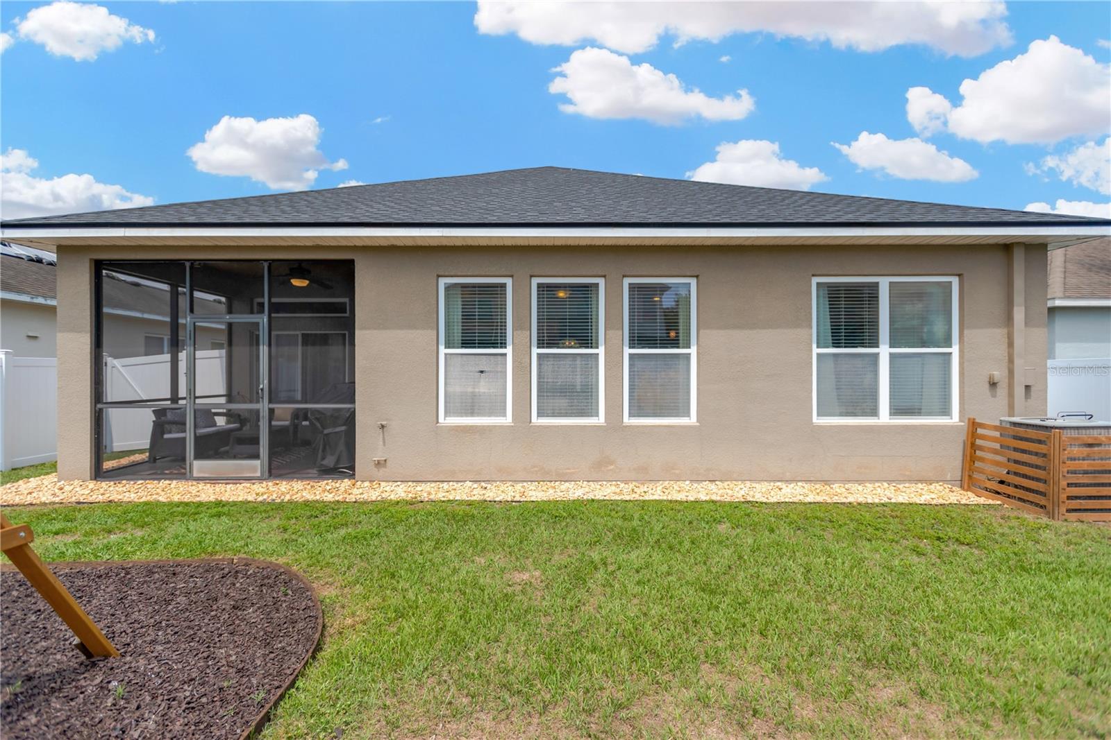 Listing photo id 29 for 7822 Atwood Drive