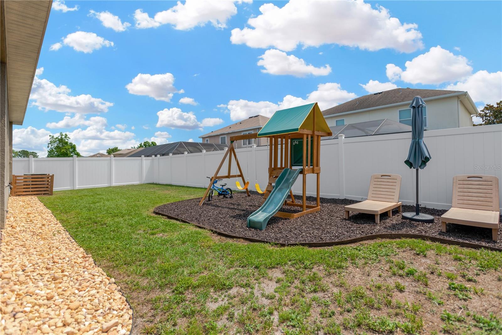 Listing photo id 31 for 7822 Atwood Drive