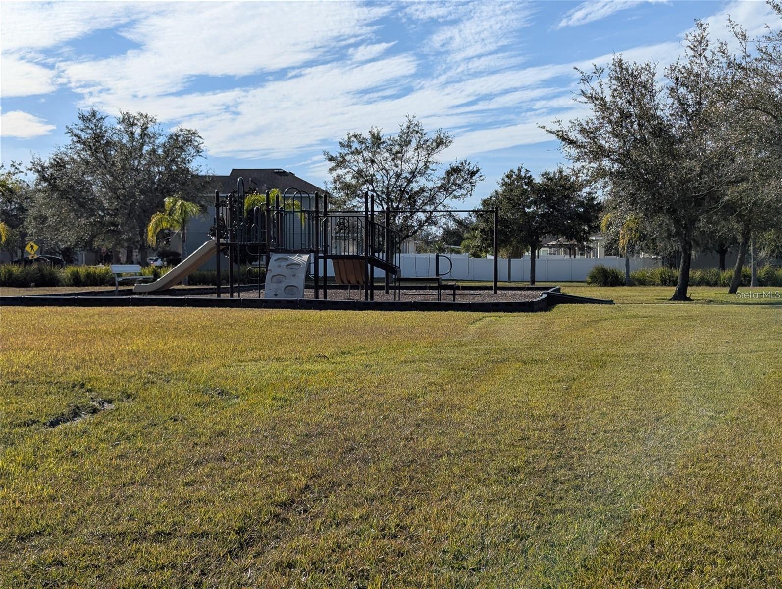 Listing photo id 35 for 7822 Atwood Drive