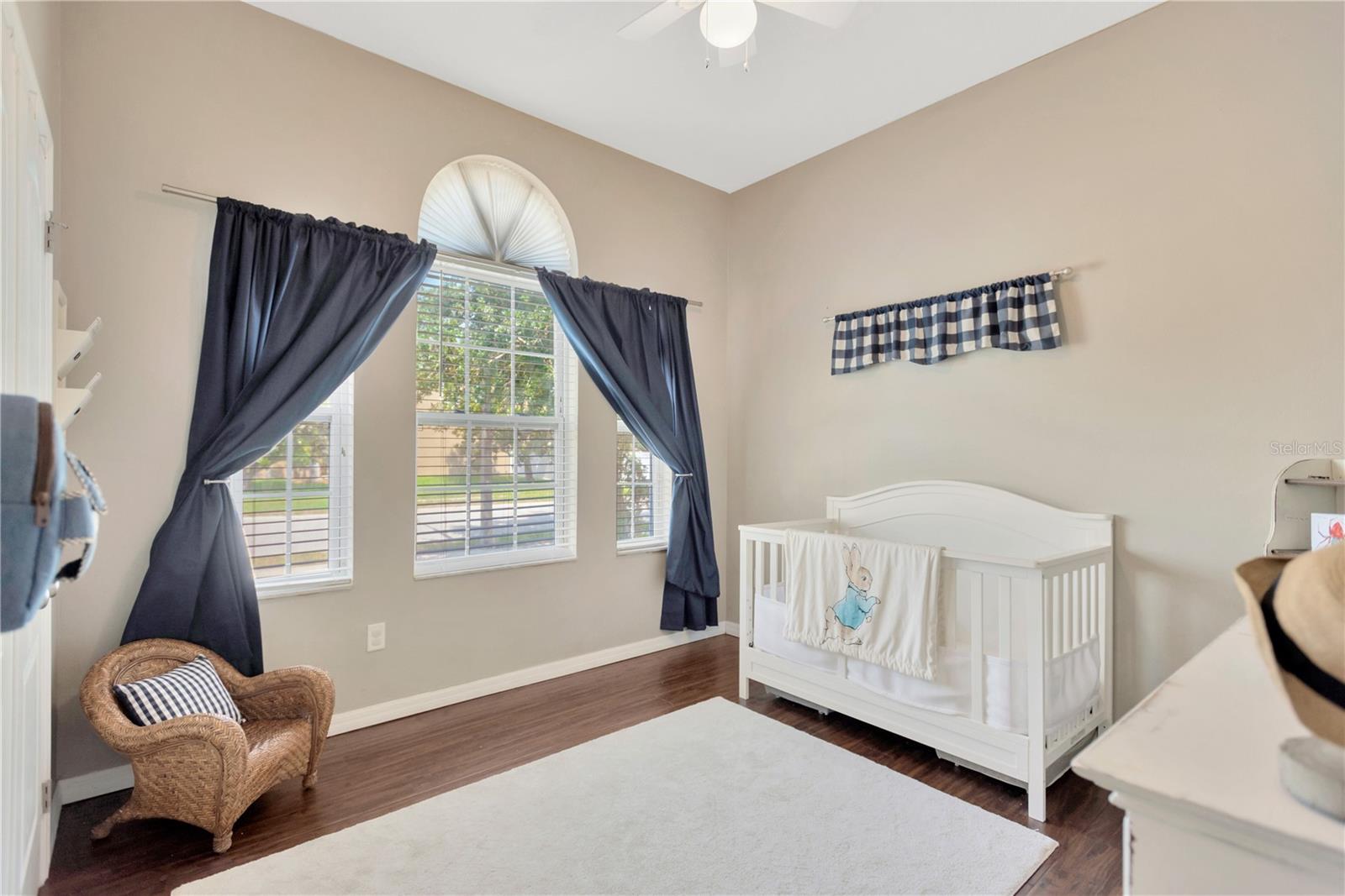 Listing photo id 2 for 7822 Atwood Drive