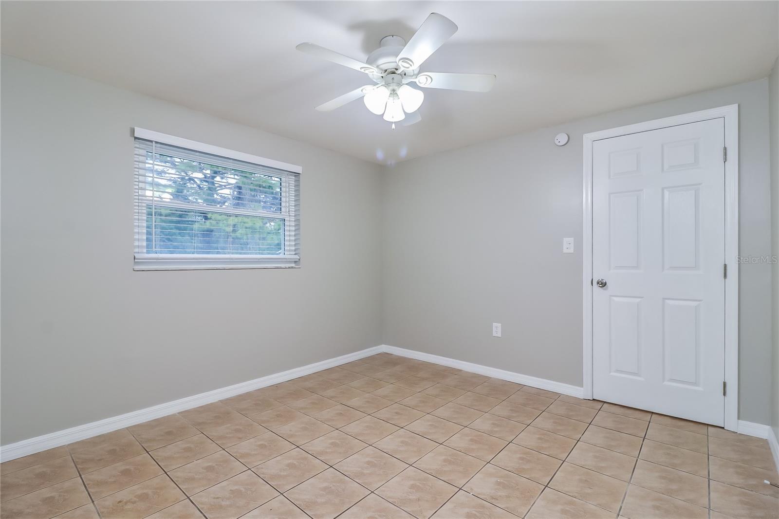 Image 12 of 16 For 8626 Horizon Lane