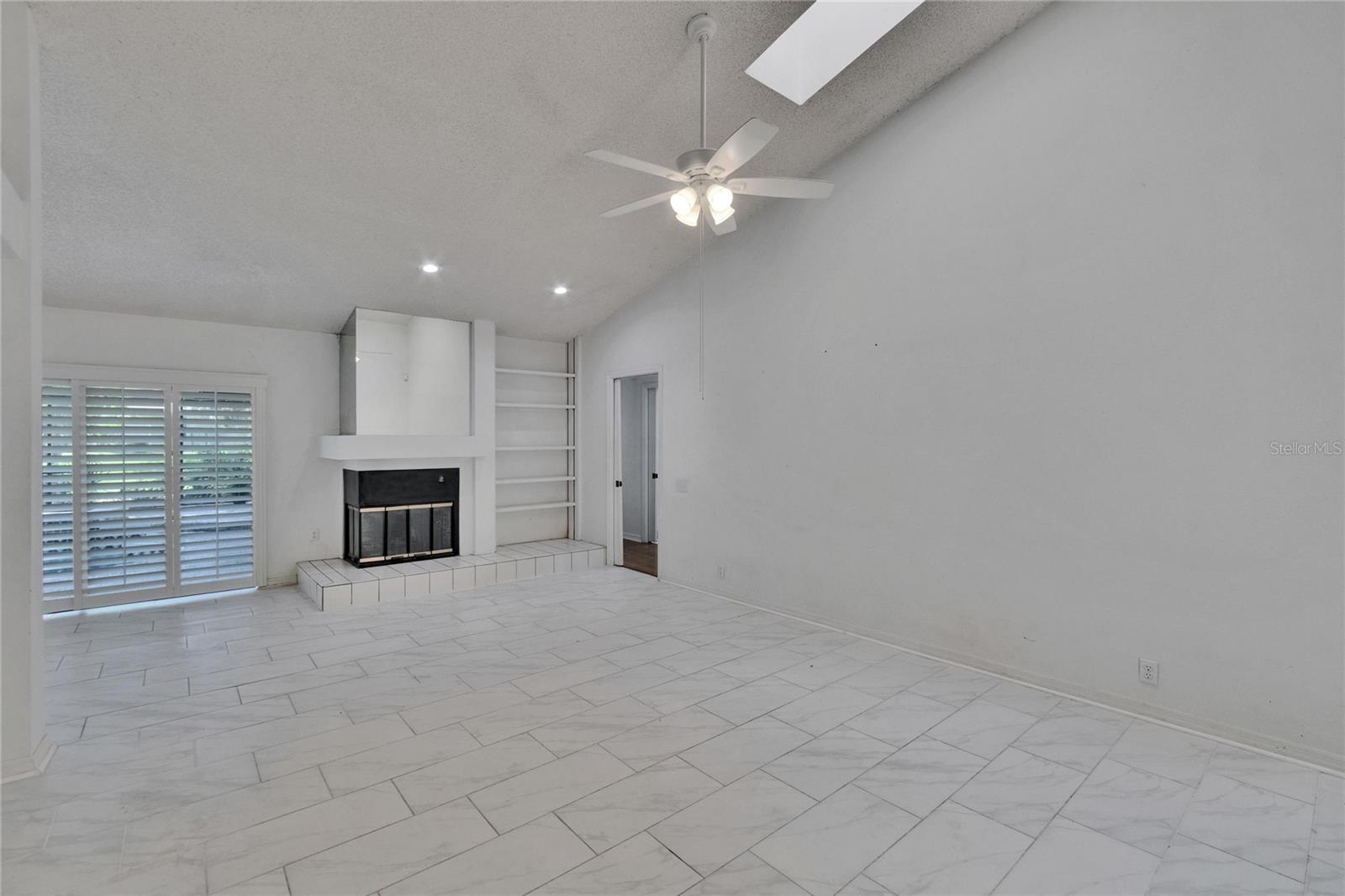 Image 37 of 70 For 1905 Horseshoe Drive