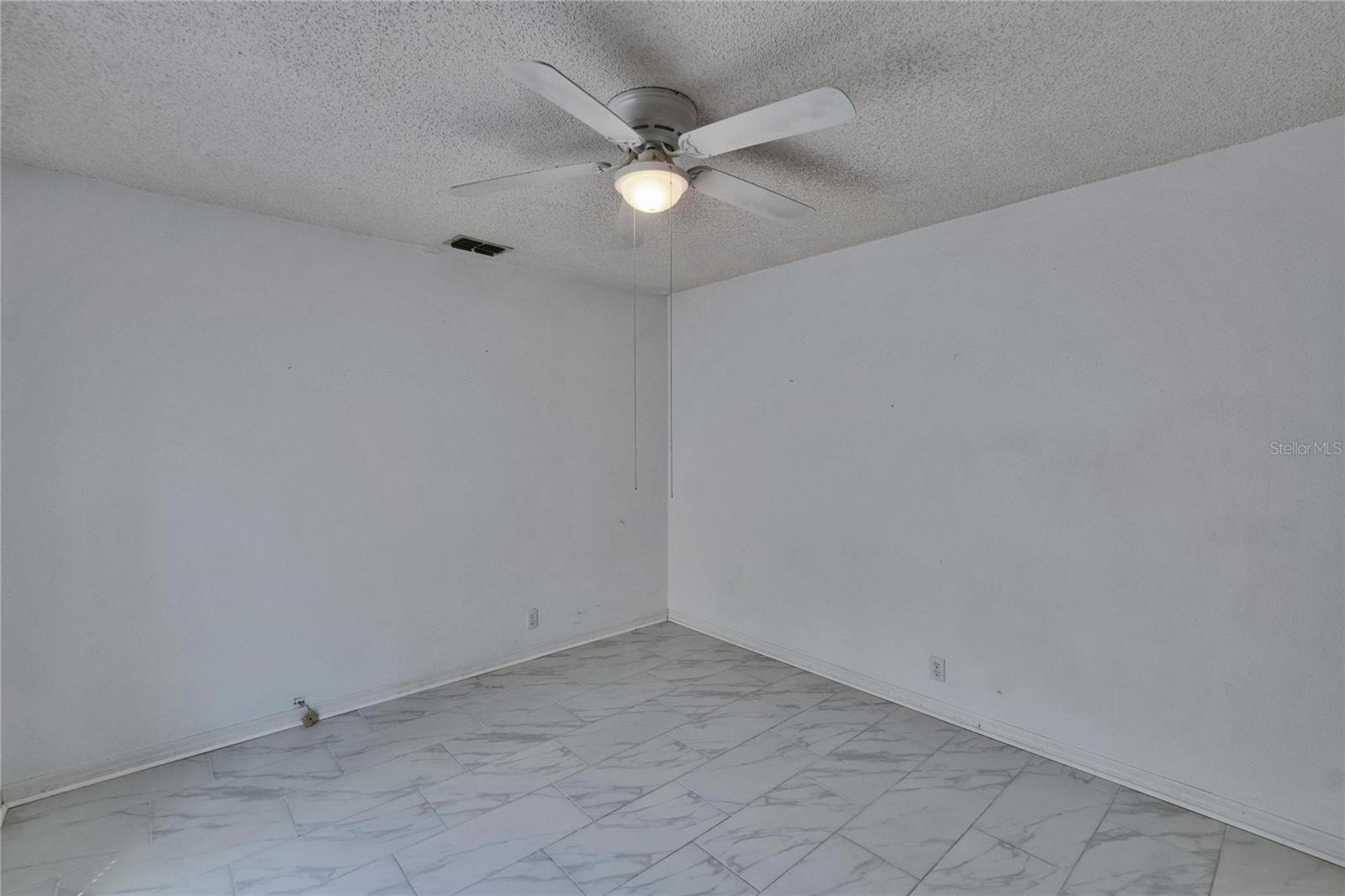 Image 41 of 70 For 1905 Horseshoe Drive