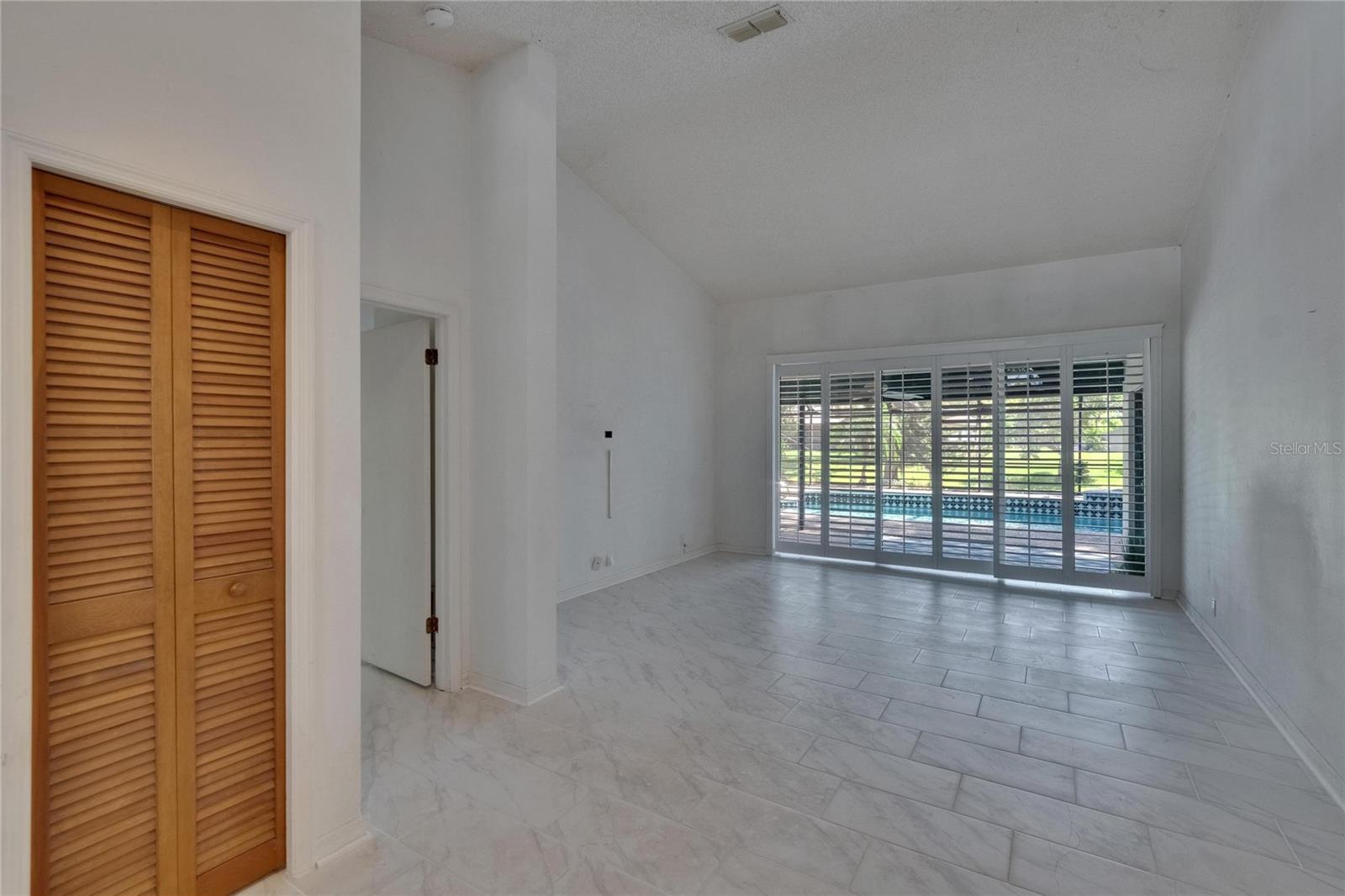 Image 5 of 70 For 1905 Horseshoe Drive