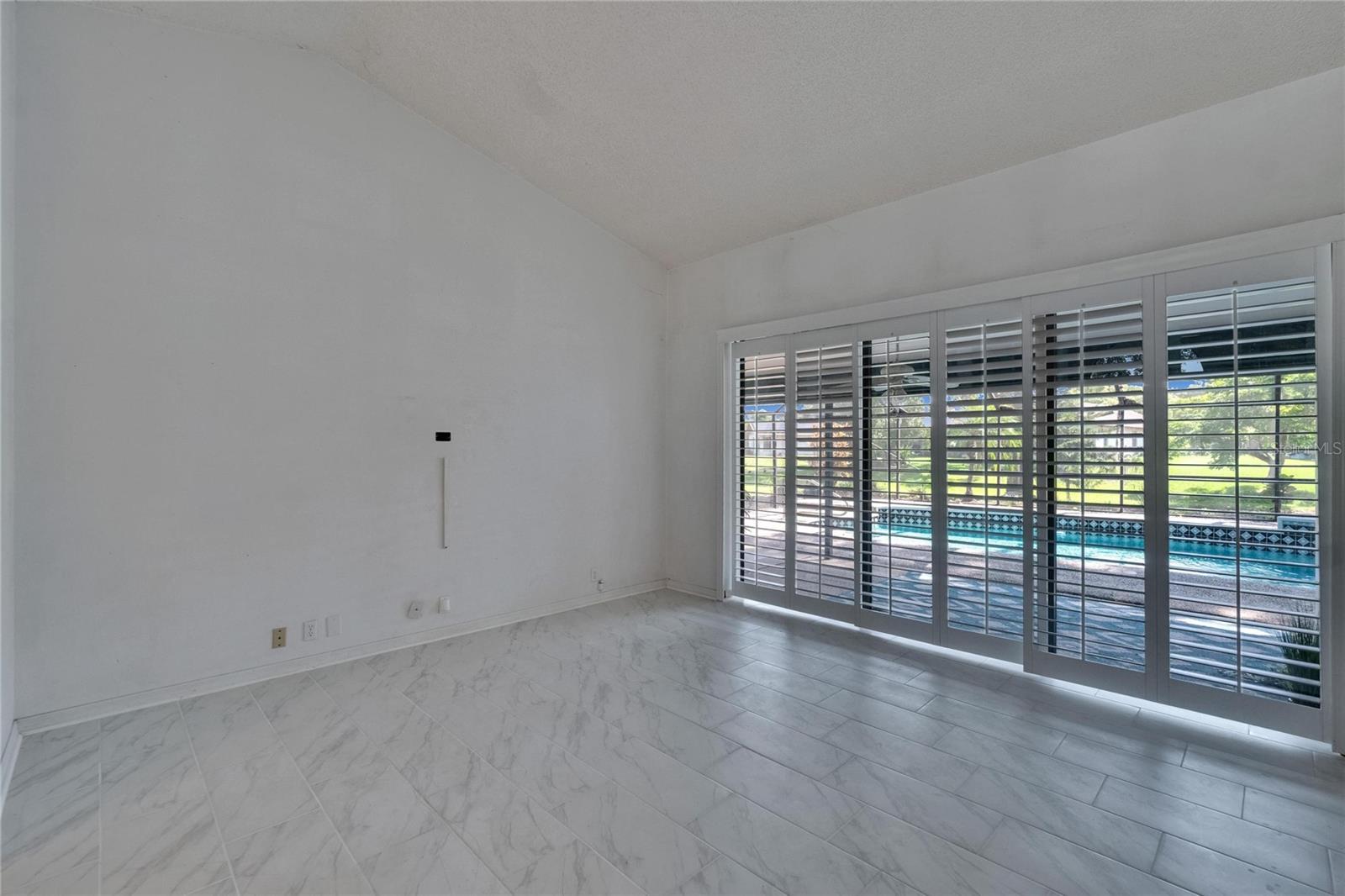 Image 6 of 70 For 1905 Horseshoe Drive
