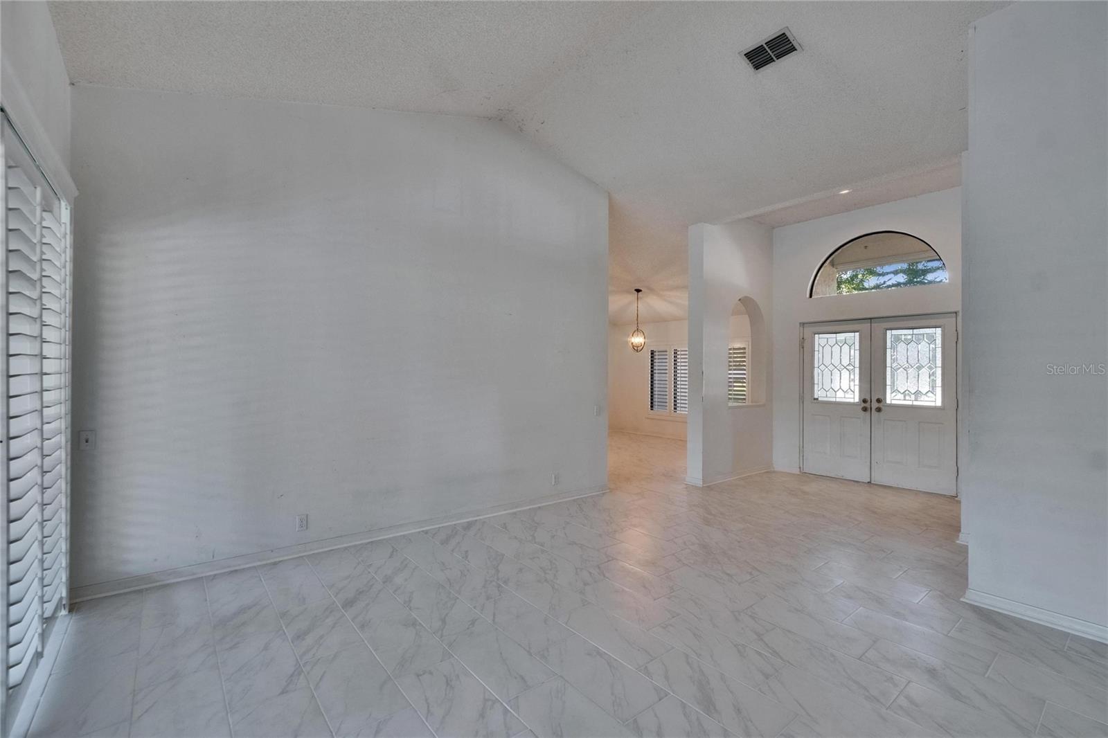 Image 8 of 70 For 1905 Horseshoe Drive