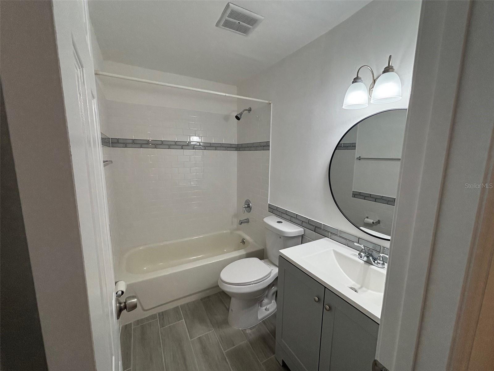 Image 24 of 50 For 1290 83rd Avenue N 1290 A