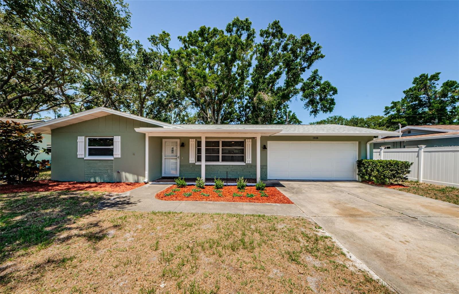 Details for 1926 Fairway Circle W, DUNEDIN, FL 34698