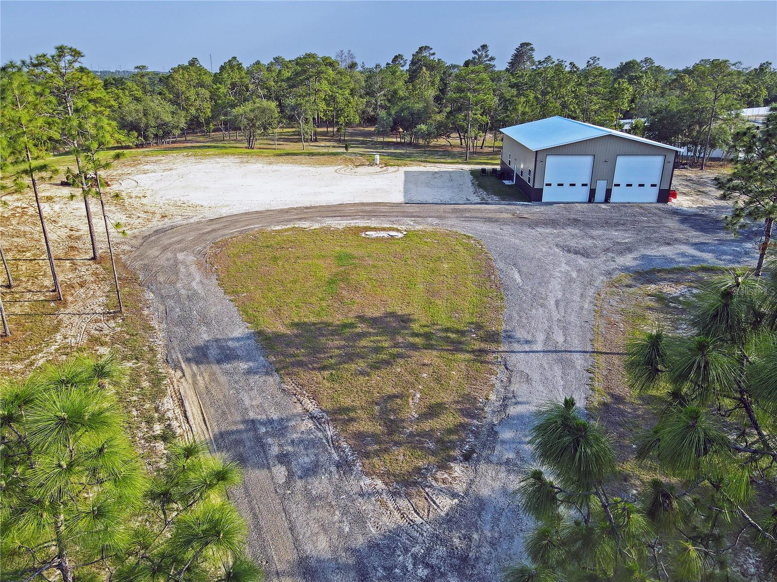 Listing photo id 9 for 13268 Harrison Street