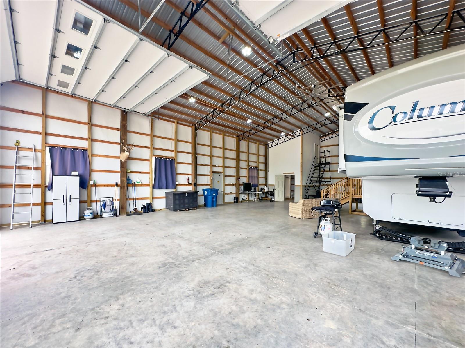 Listing photo id 18 for 13268 Harrison Street