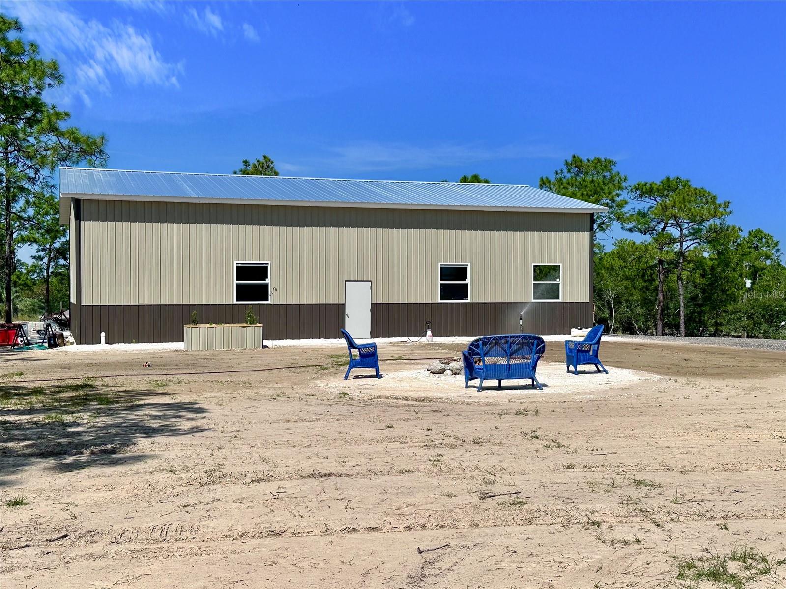 Listing photo id 22 for 13268 Harrison Street