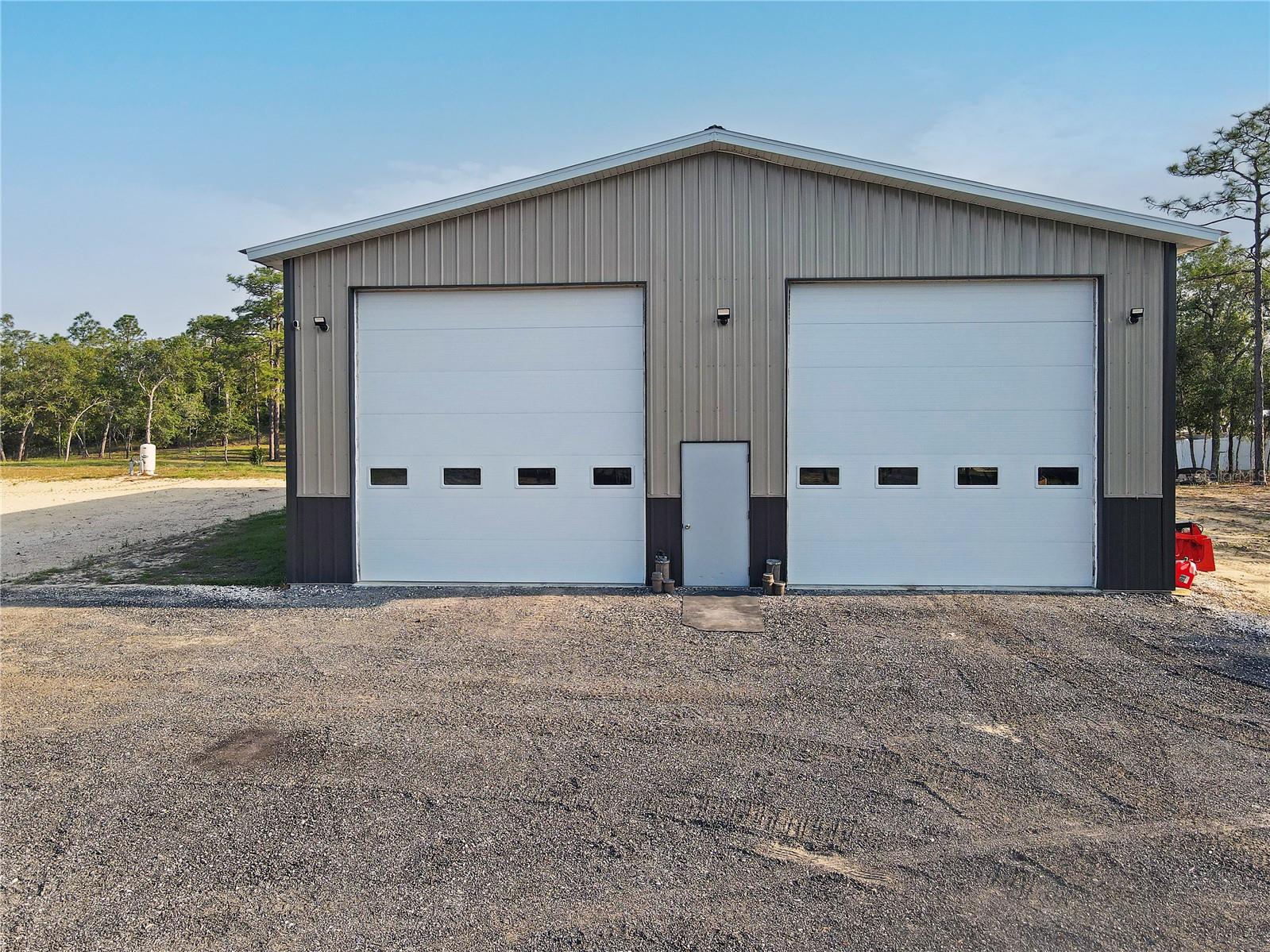 Listing photo id 24 for 13268 Harrison Street