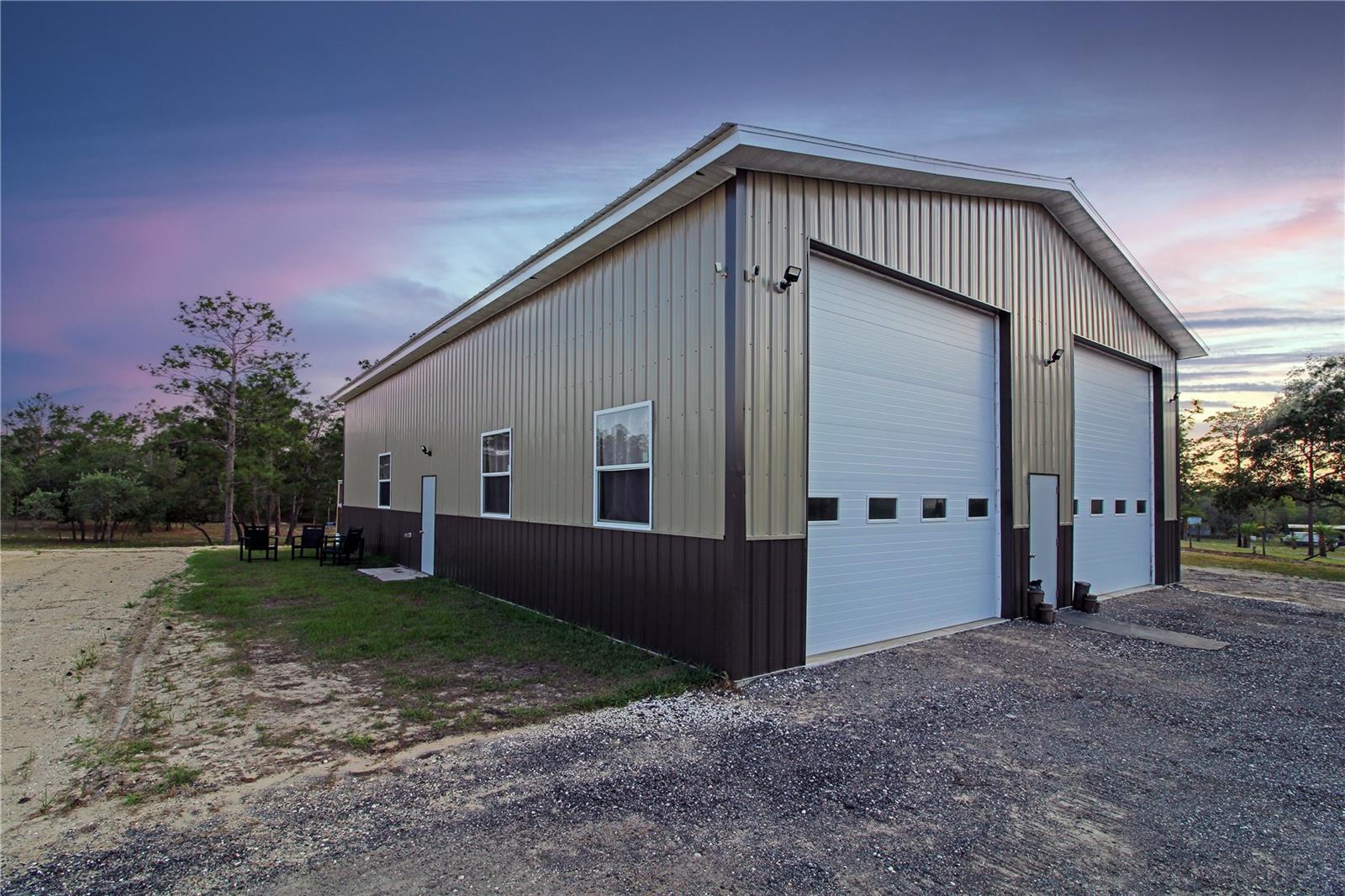 Listing photo id 37 for 13268 Harrison Street