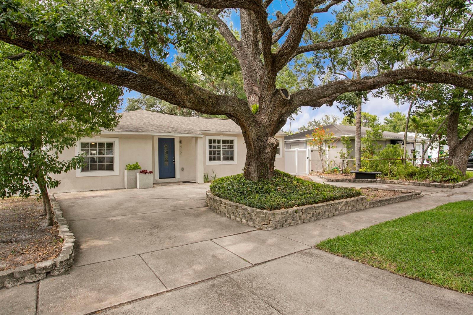 Image 37 of 44 For 4121 San Nicholas Street