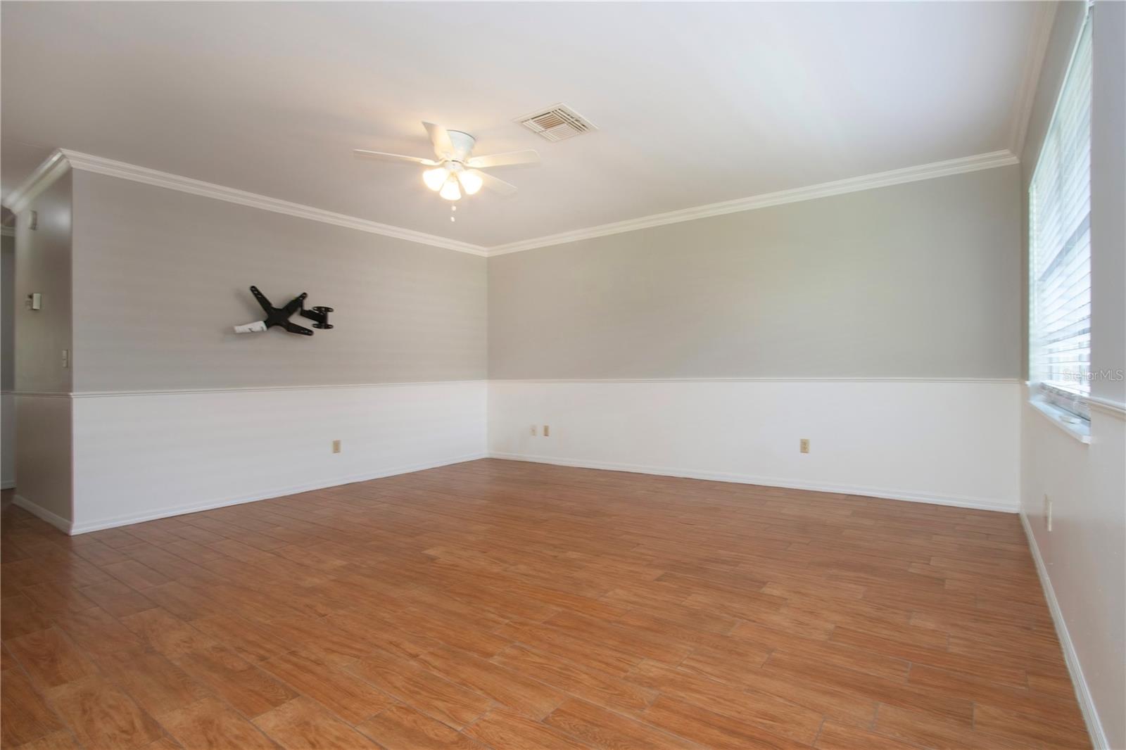 Image 7 of 64 For 1828 Foxhunt Drive A
