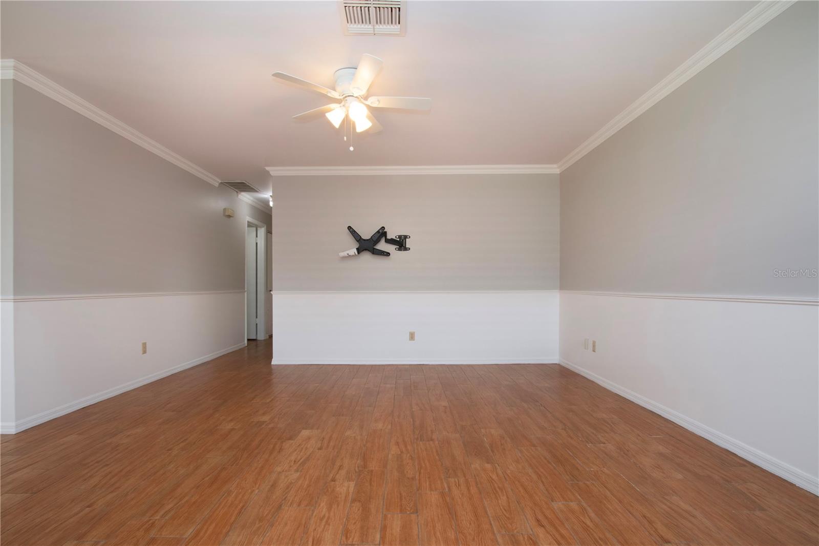 Image 8 of 64 For 1828 Foxhunt Drive A