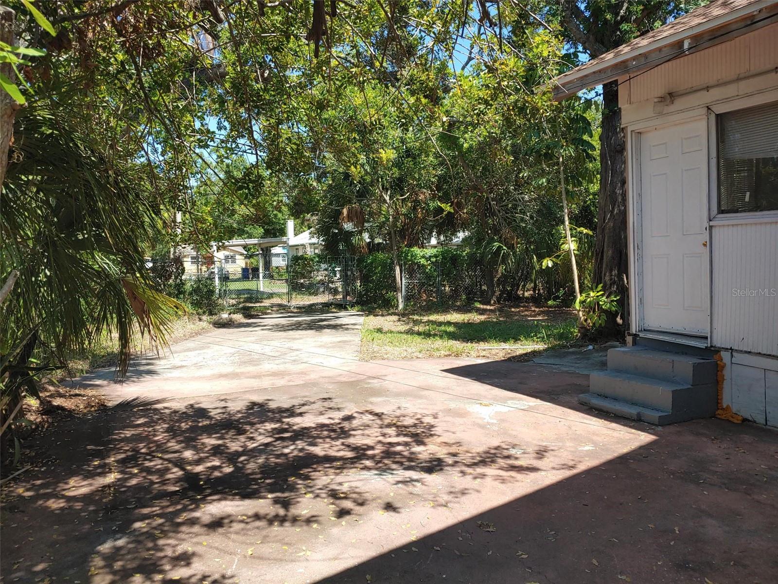 Image 3 of 22 For 1924 30th Street S