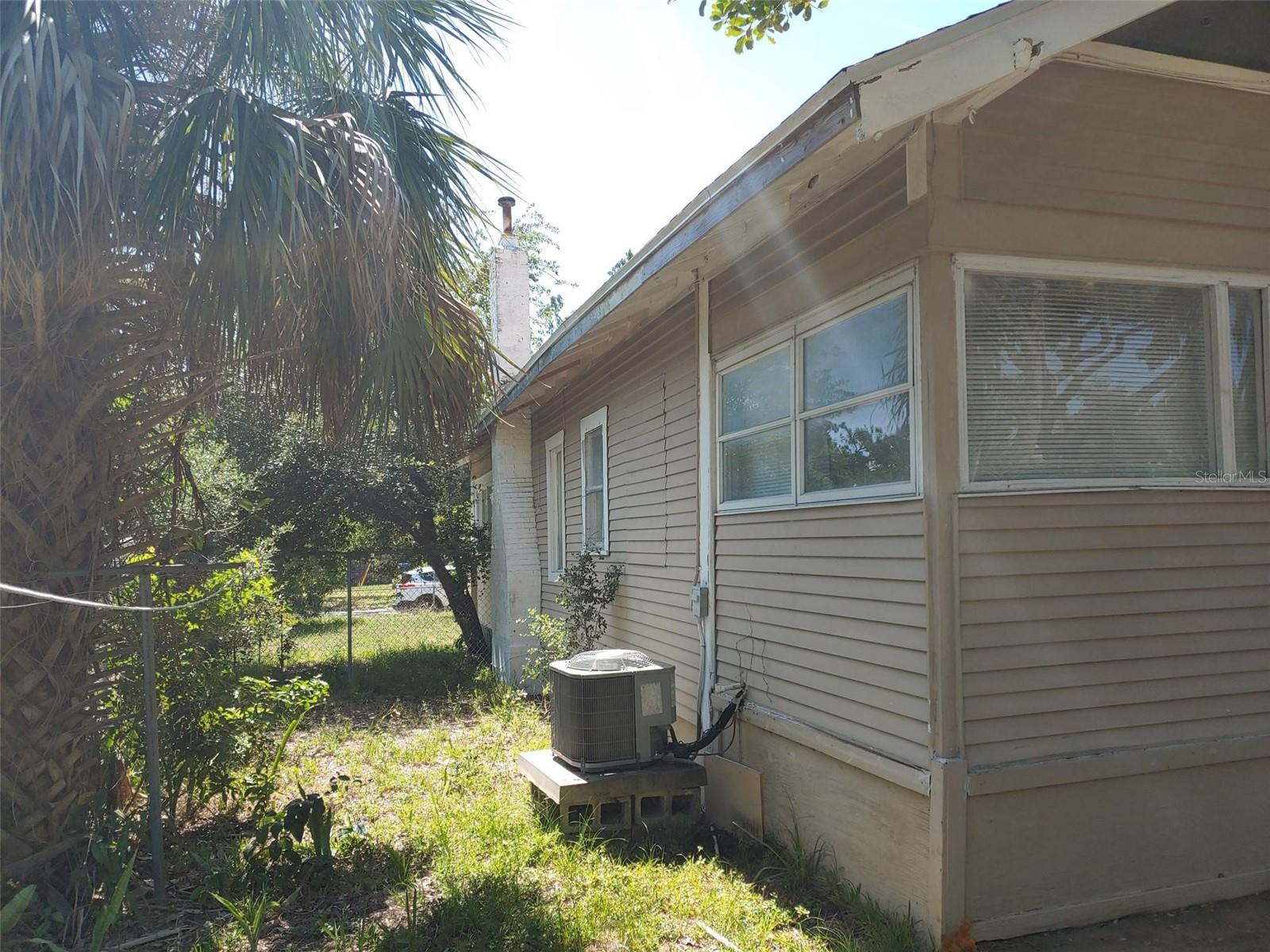 Image 5 of 22 For 1924 30th Street S