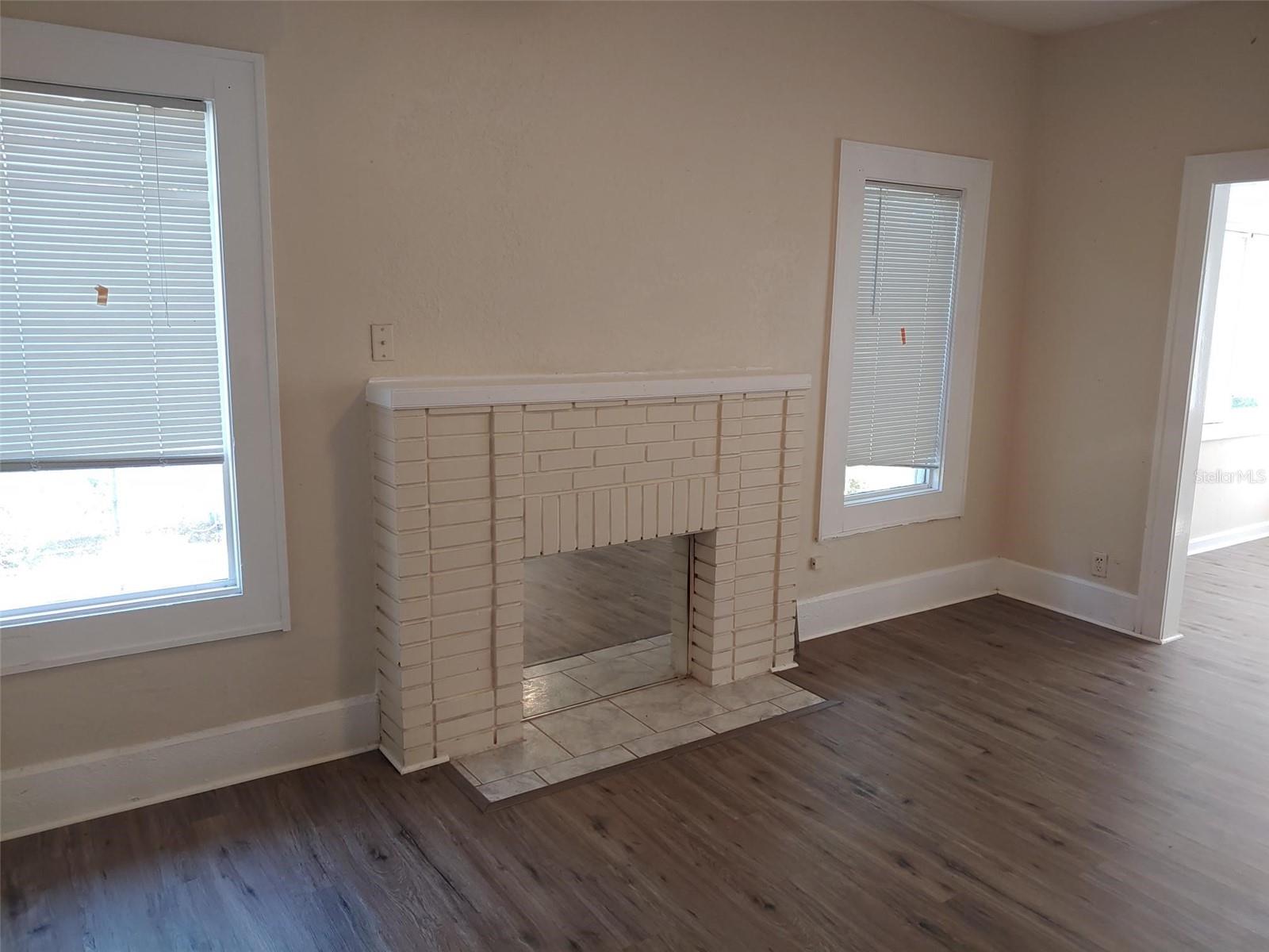Image 7 of 22 For 1924 30th Street S