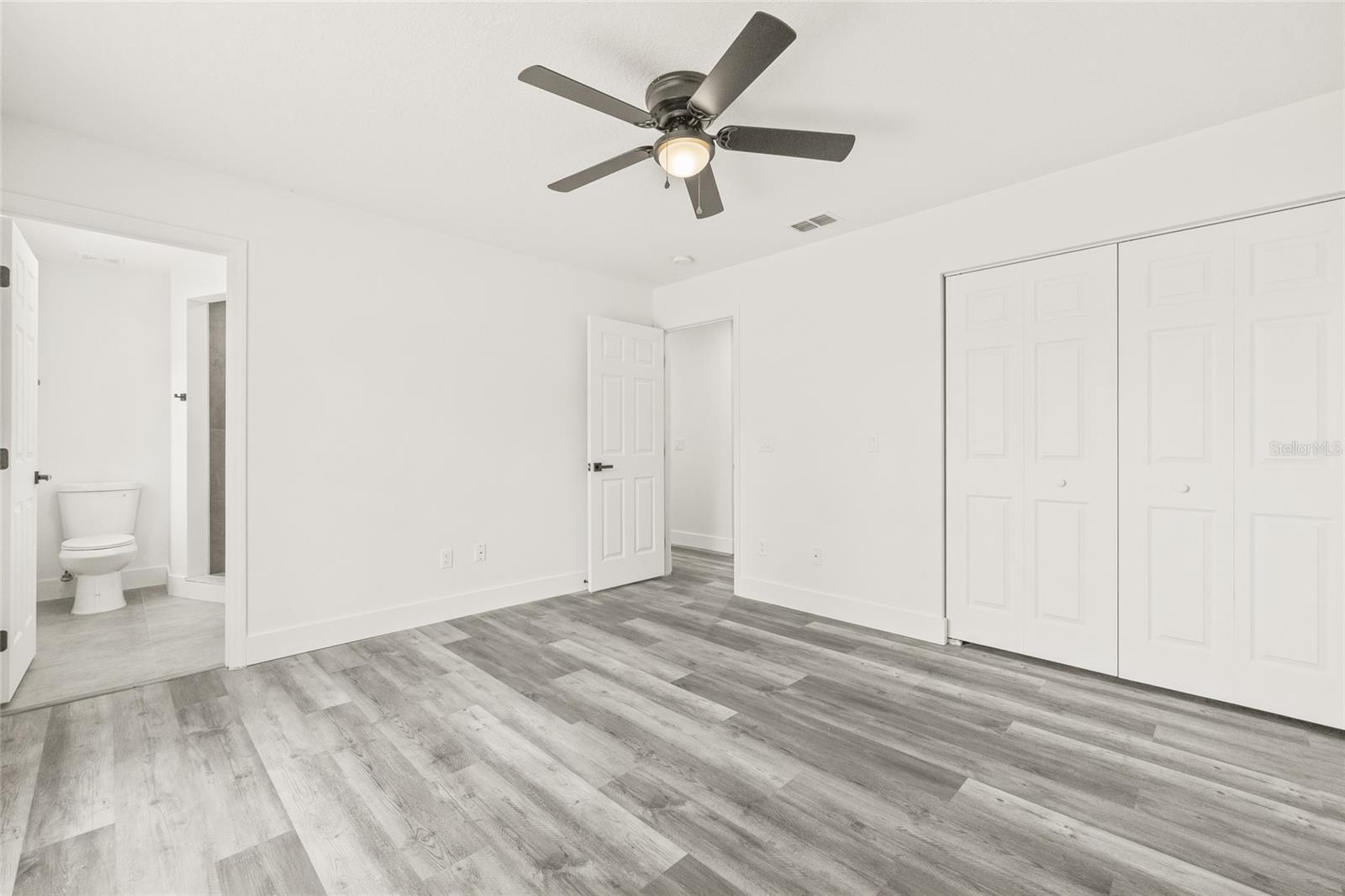 Image 16 of 33 For 1128 Eau Claire Circle