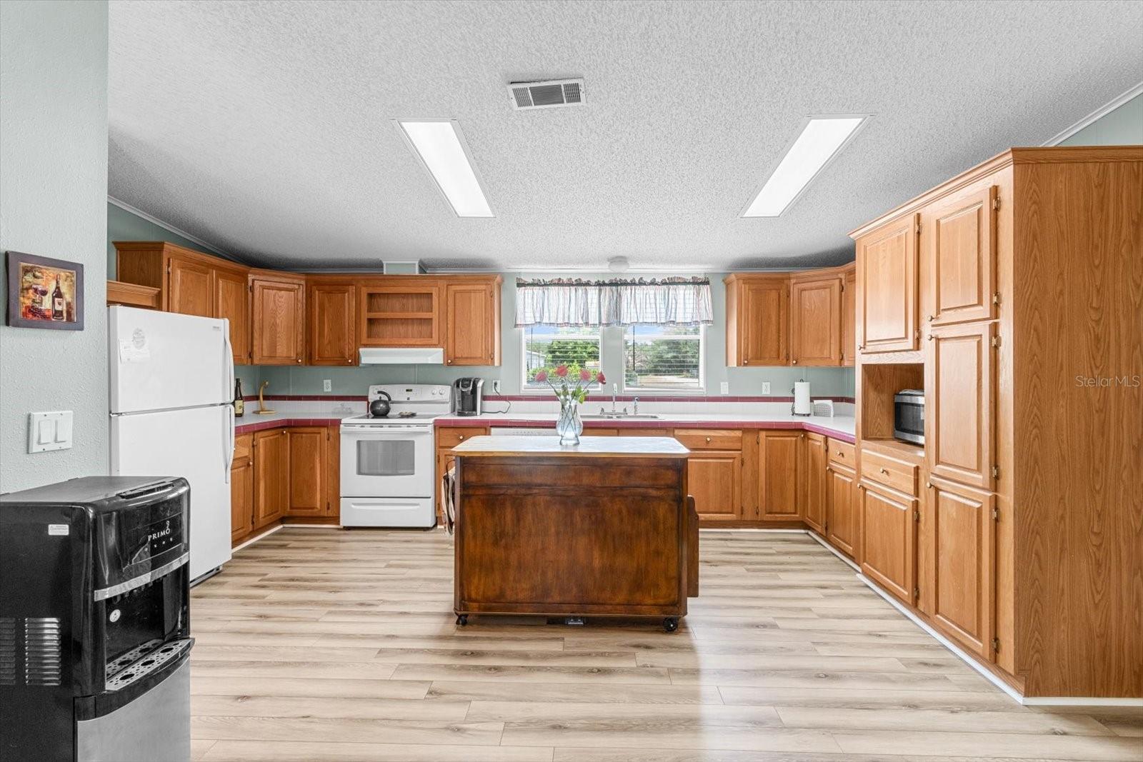 Image 11 of 42 For 4570 166th Court Road
