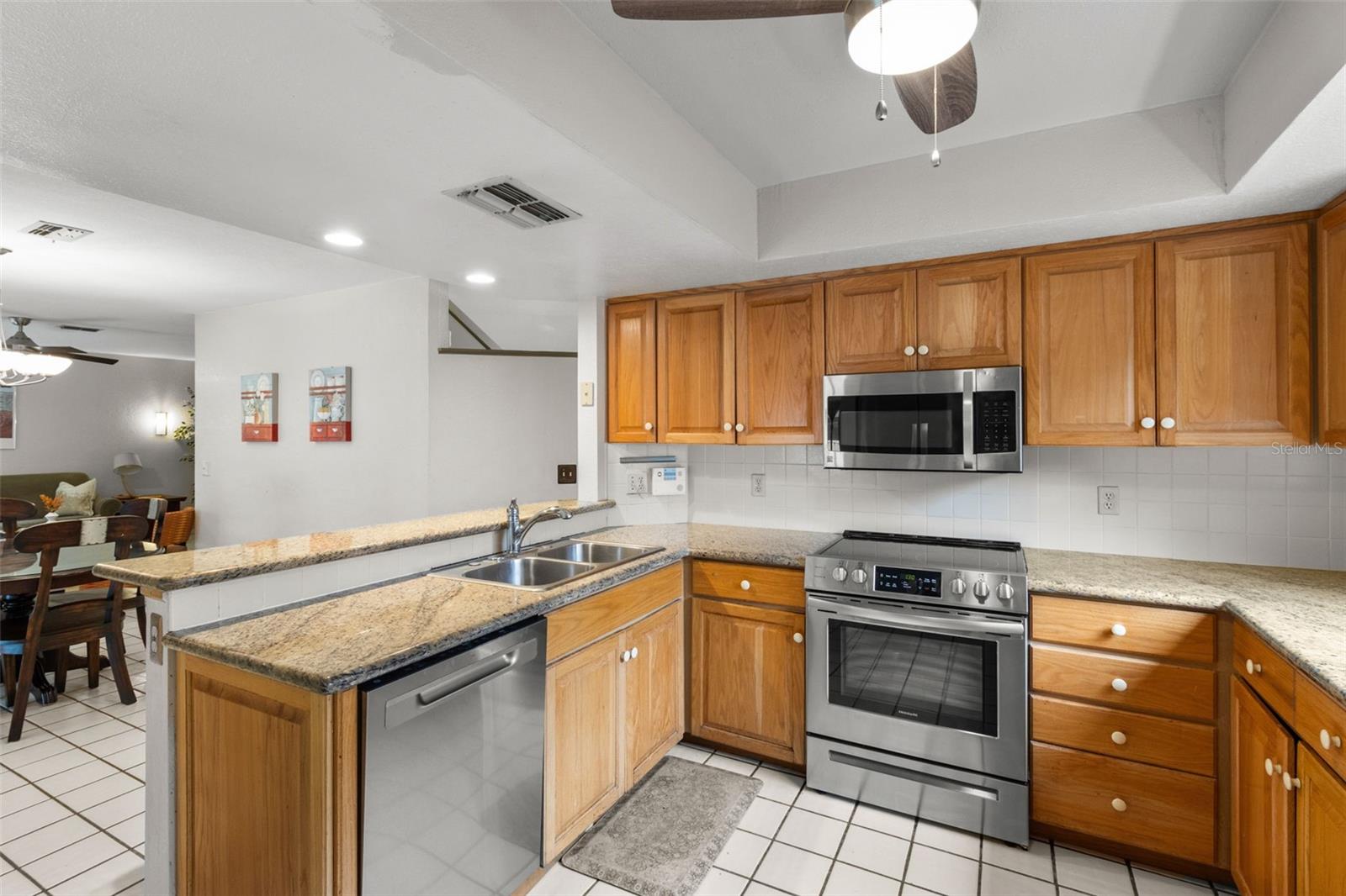 Image 11 of 43 For 1139 43rd Avenue N