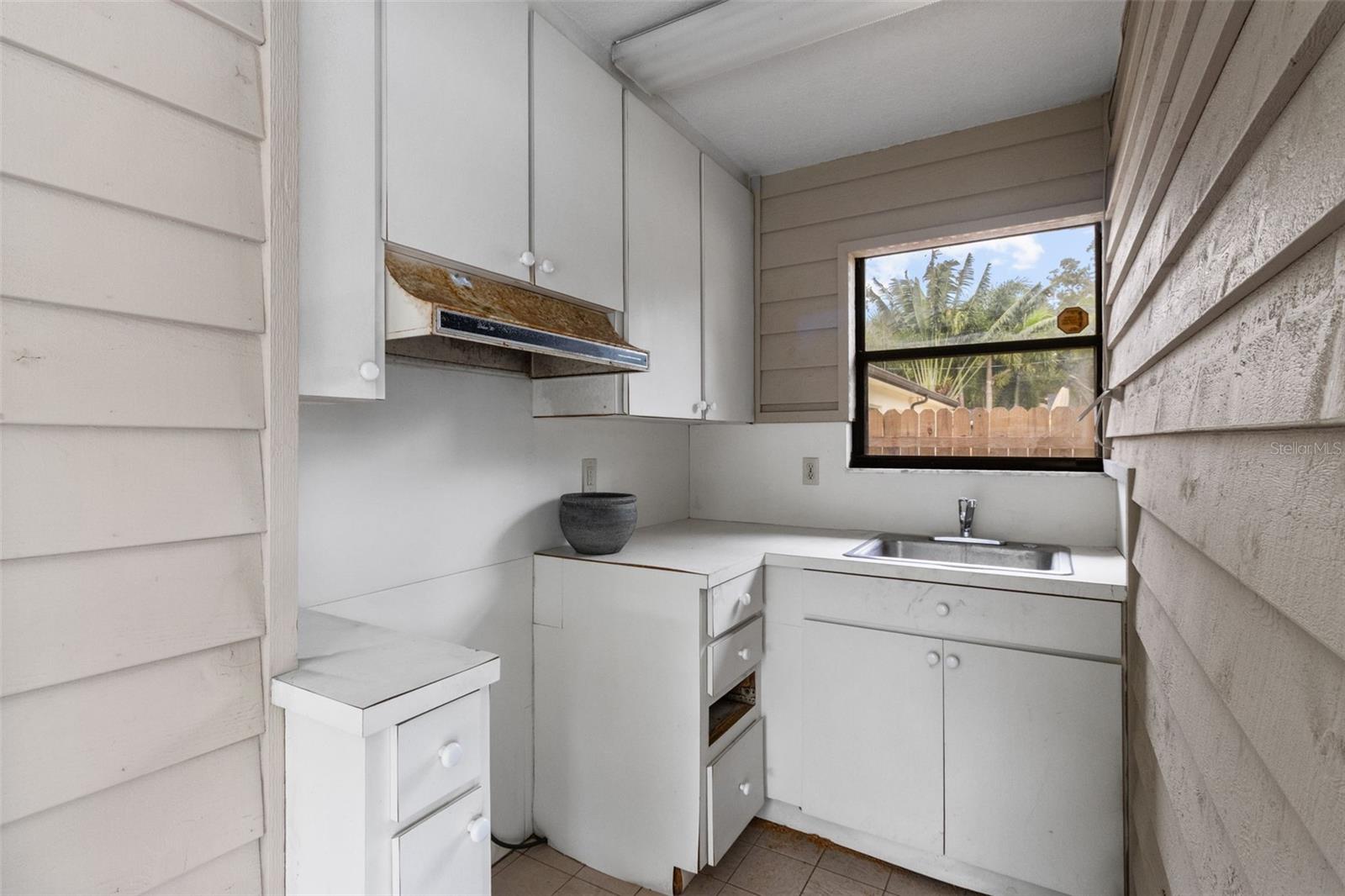 Image 31 of 43 For 1139 43rd Avenue N