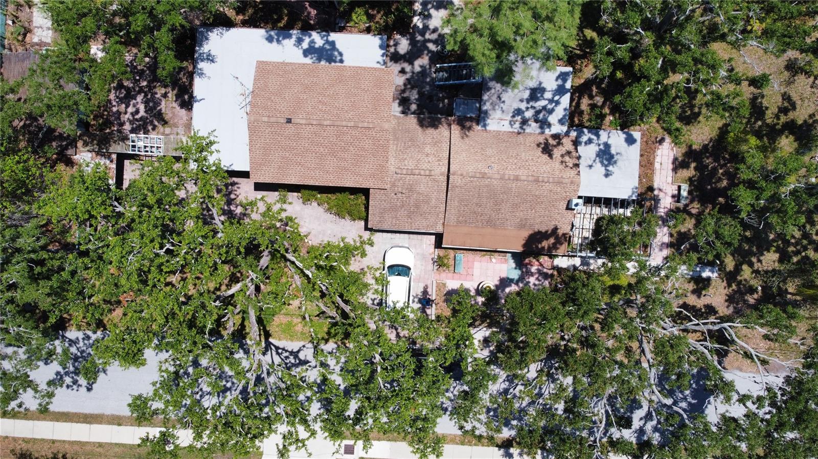Image 10 of 30 For 5680 77th Avenue N