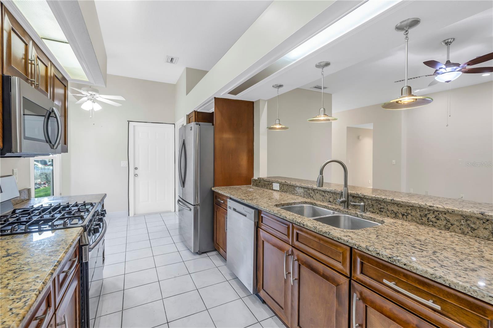 Image 18 of 46 For 4832 Queen Palm Terrace Ne