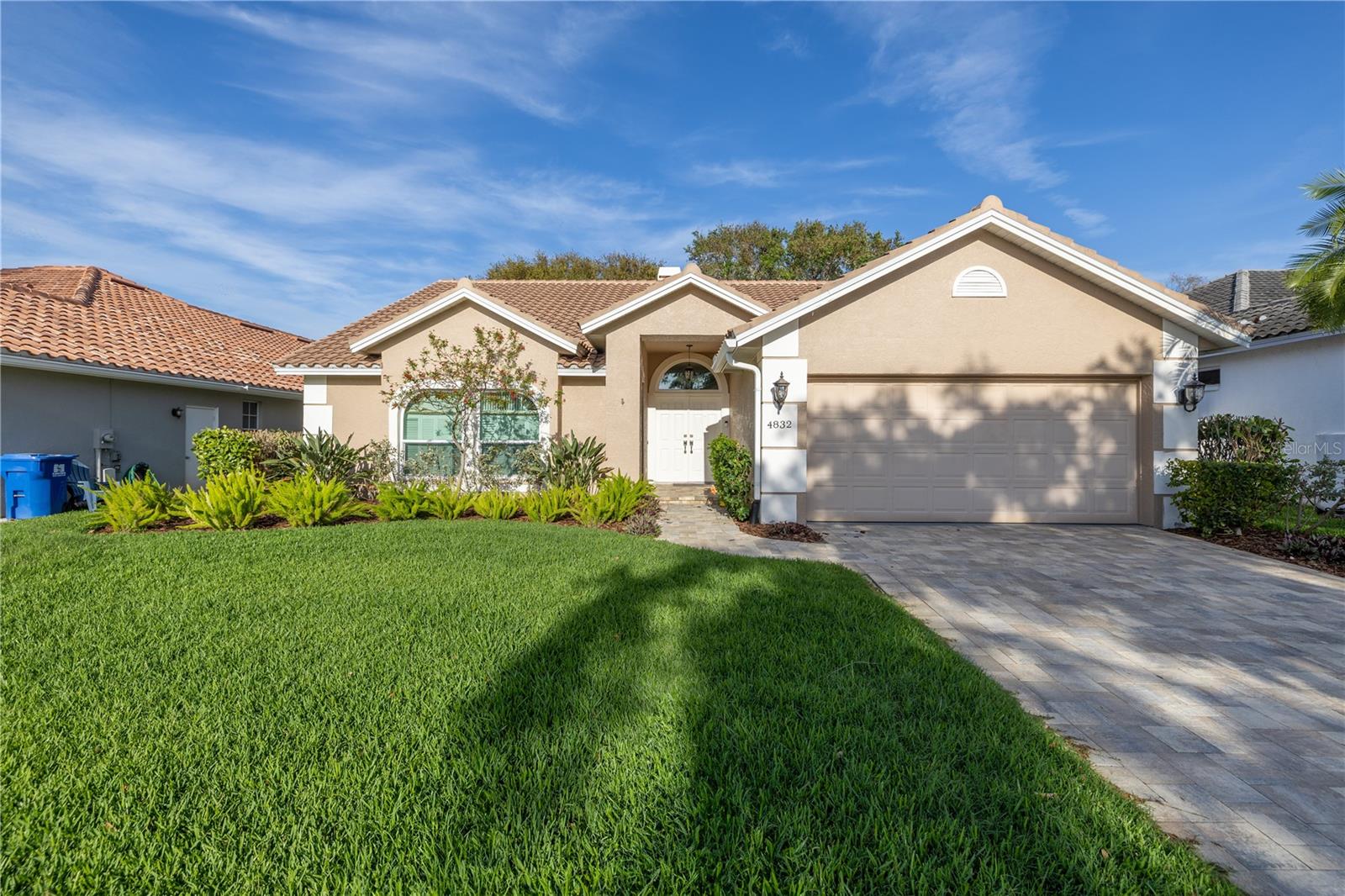 Image 2 of 46 For 4832 Queen Palm Terrace Ne
