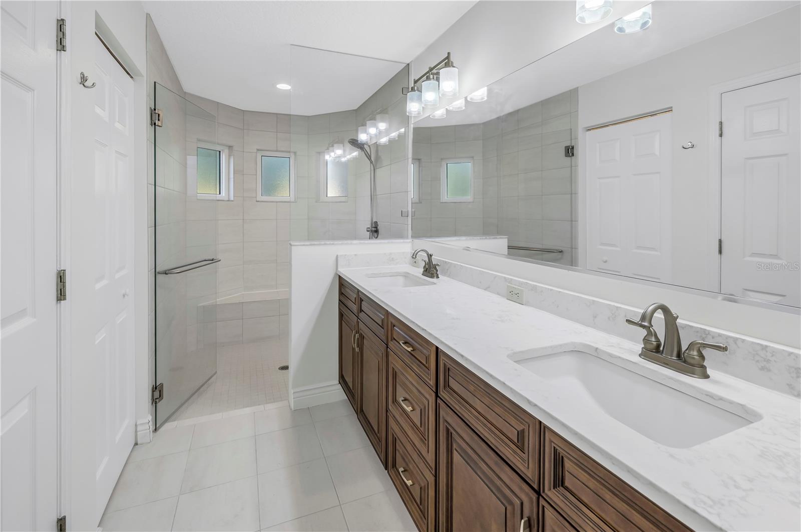 Image 24 of 46 For 4832 Queen Palm Terrace Ne
