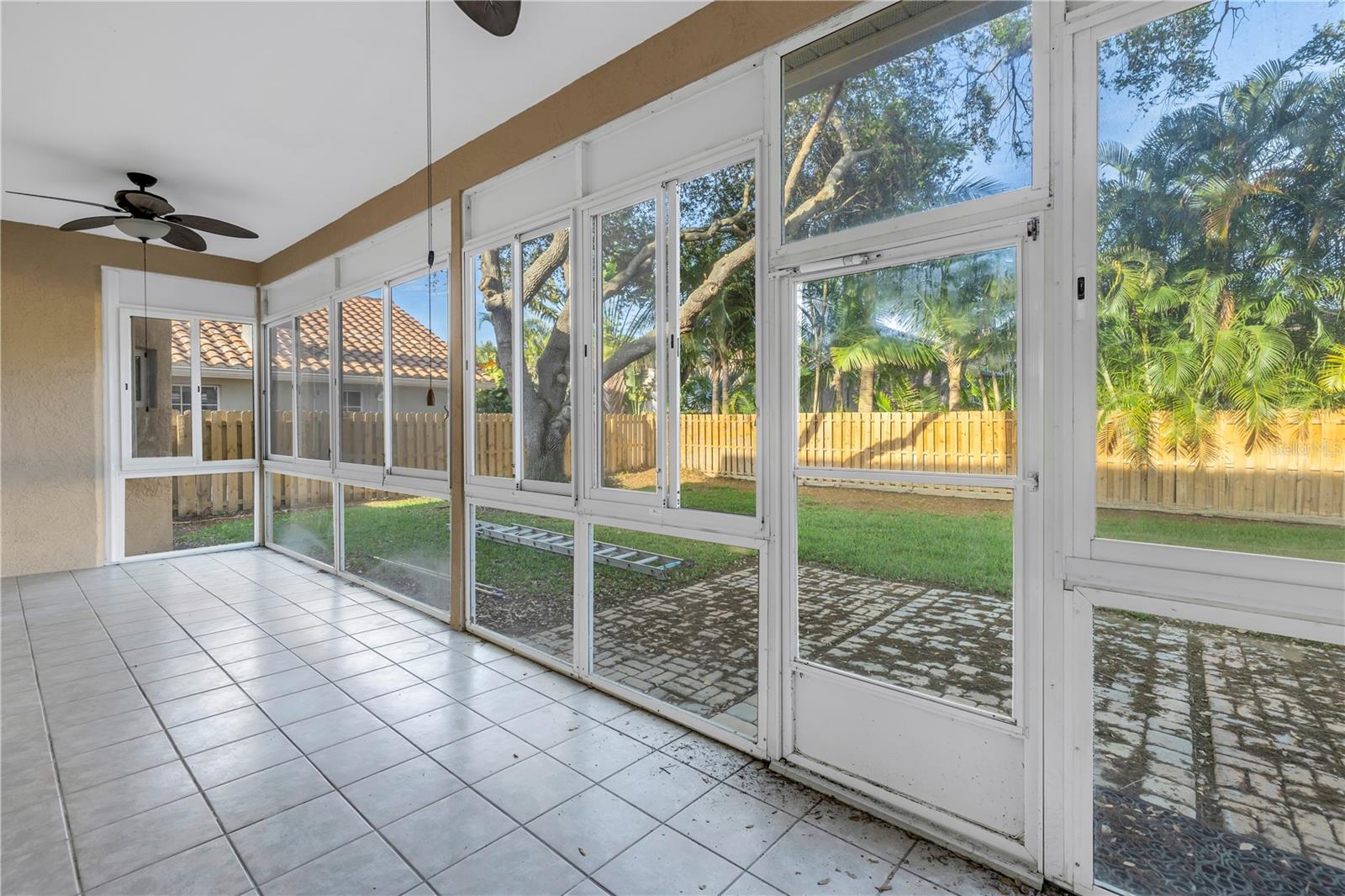 Image 27 of 46 For 4832 Queen Palm Terrace Ne