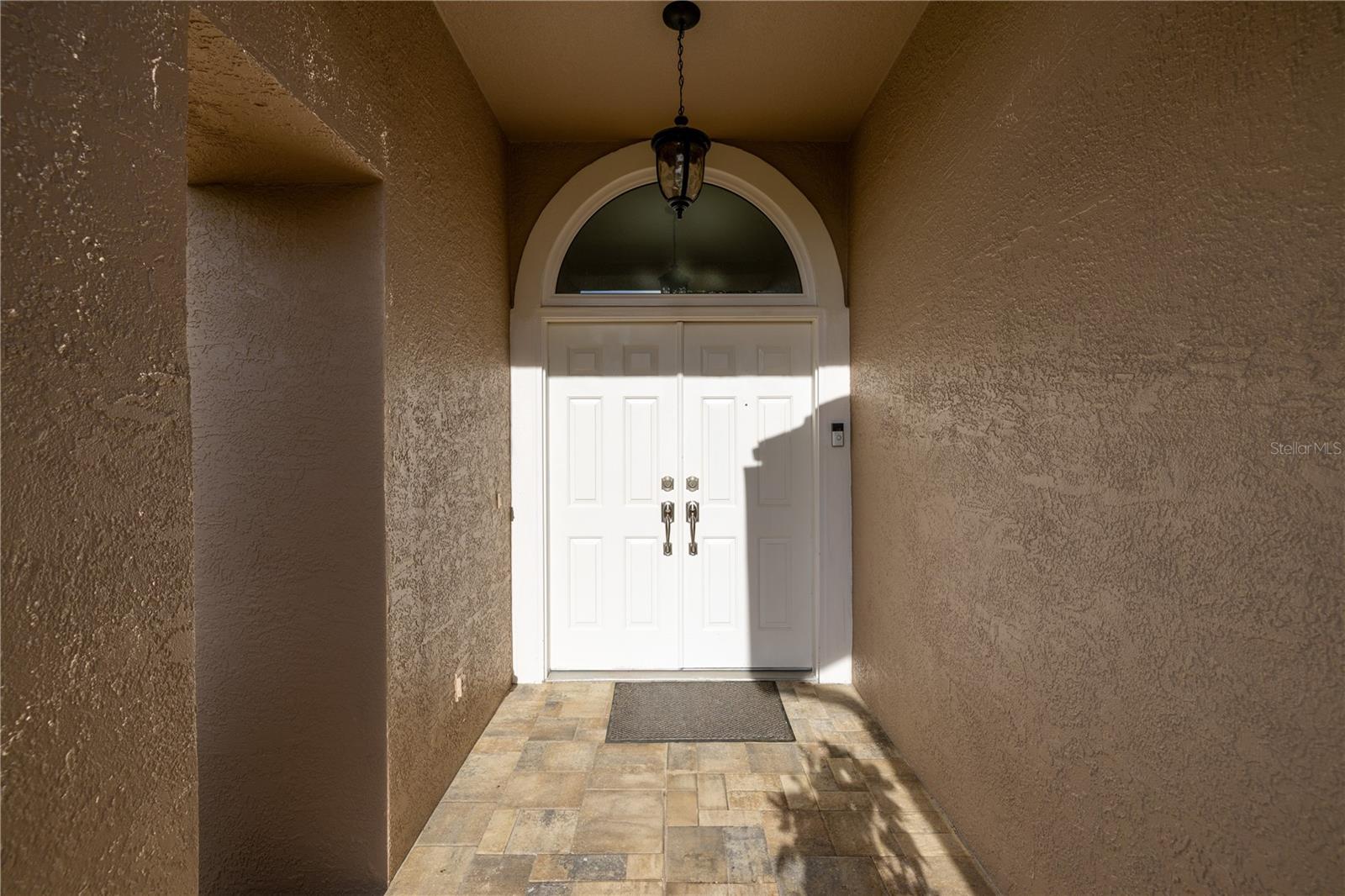 Image 5 of 46 For 4832 Queen Palm Terrace Ne