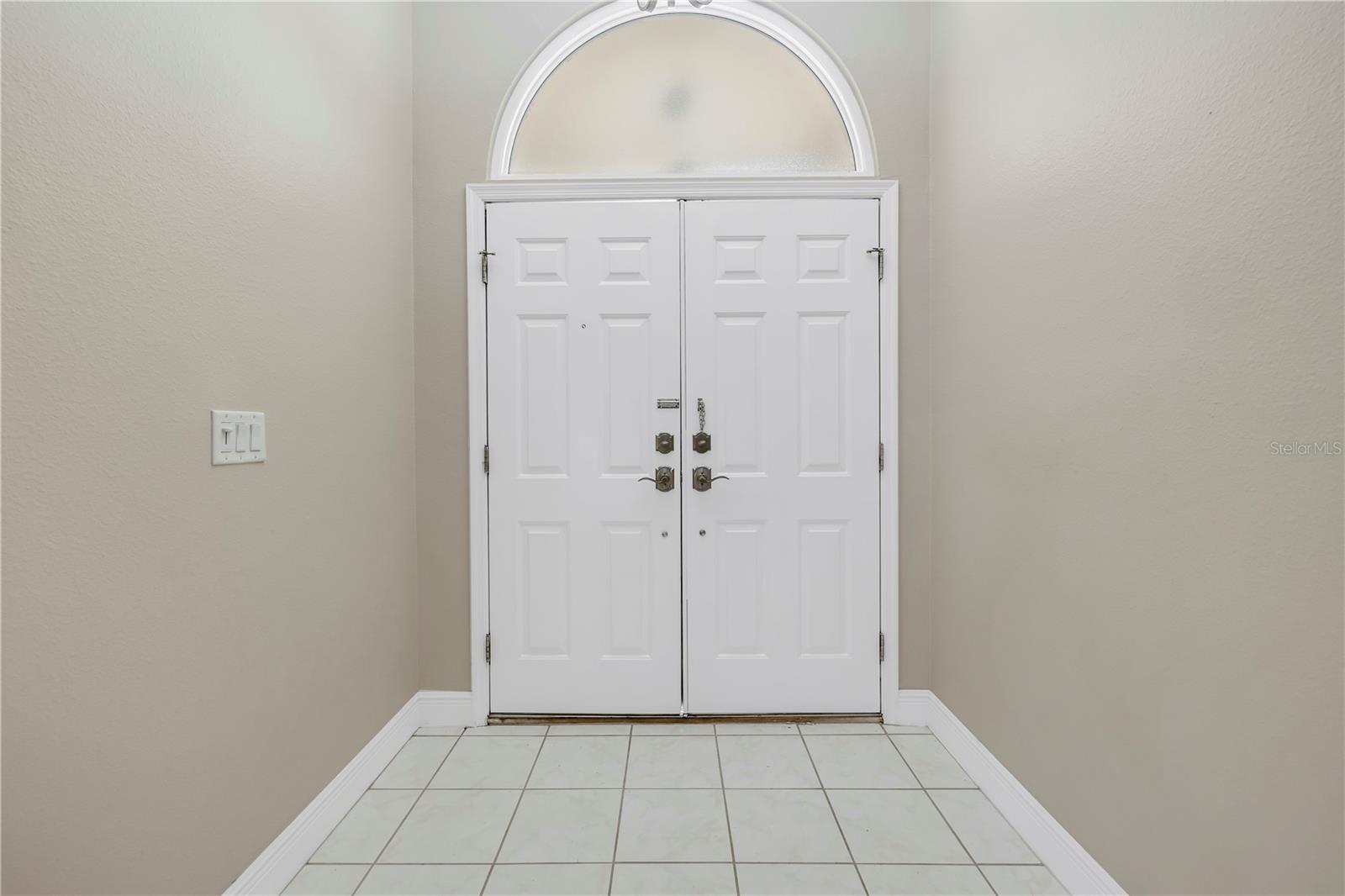 Image 6 of 46 For 4832 Queen Palm Terrace Ne