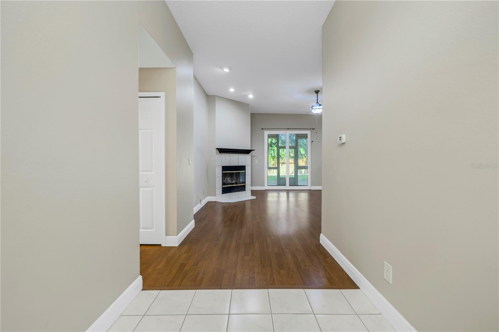 Image 7 of 46 For 4832 Queen Palm Terrace Ne