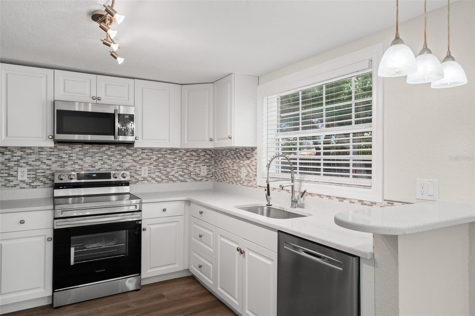 Image 10 of 36 For 5122 Chet Drive