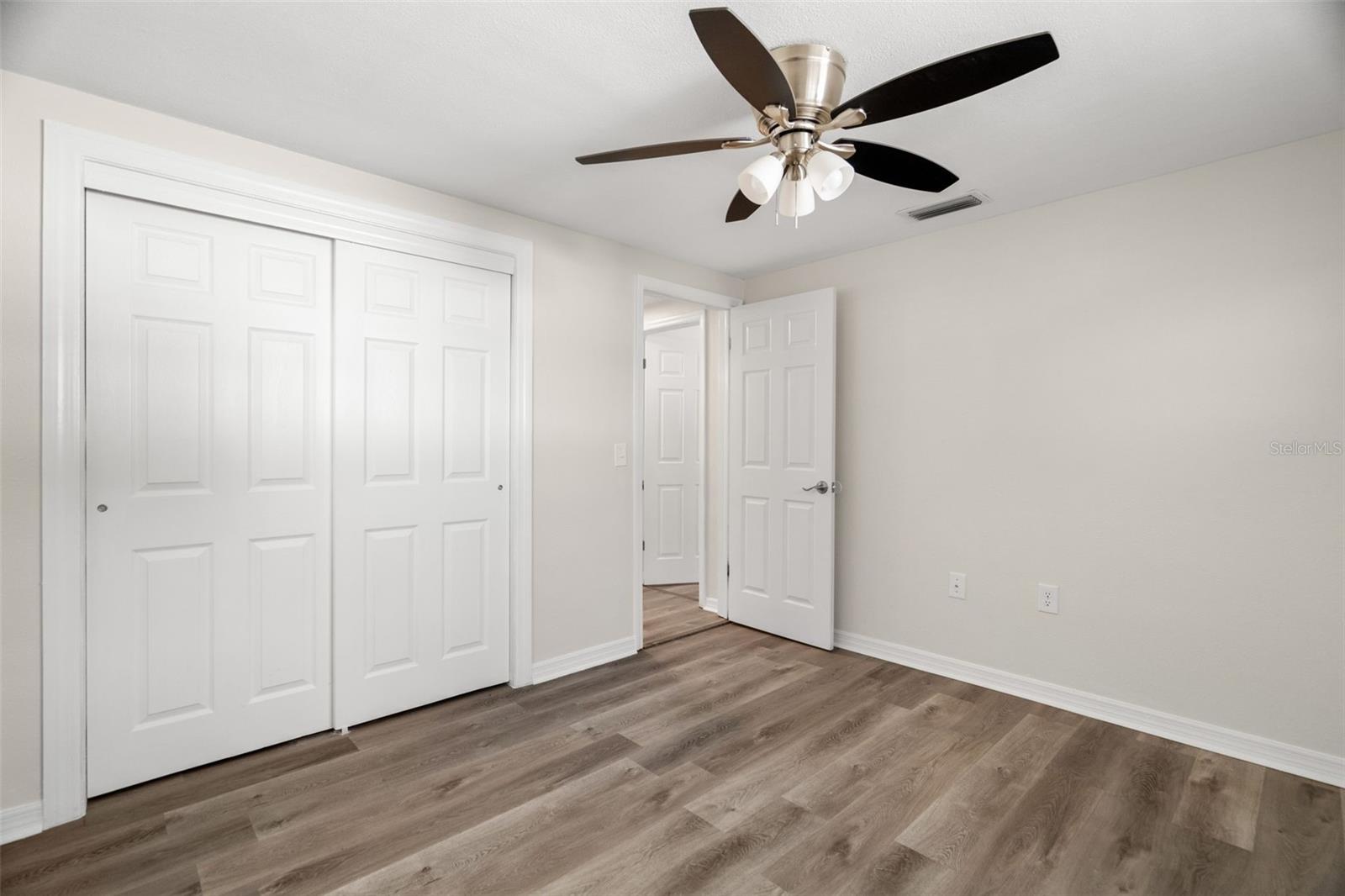 Image 22 of 36 For 5122 Chet Drive