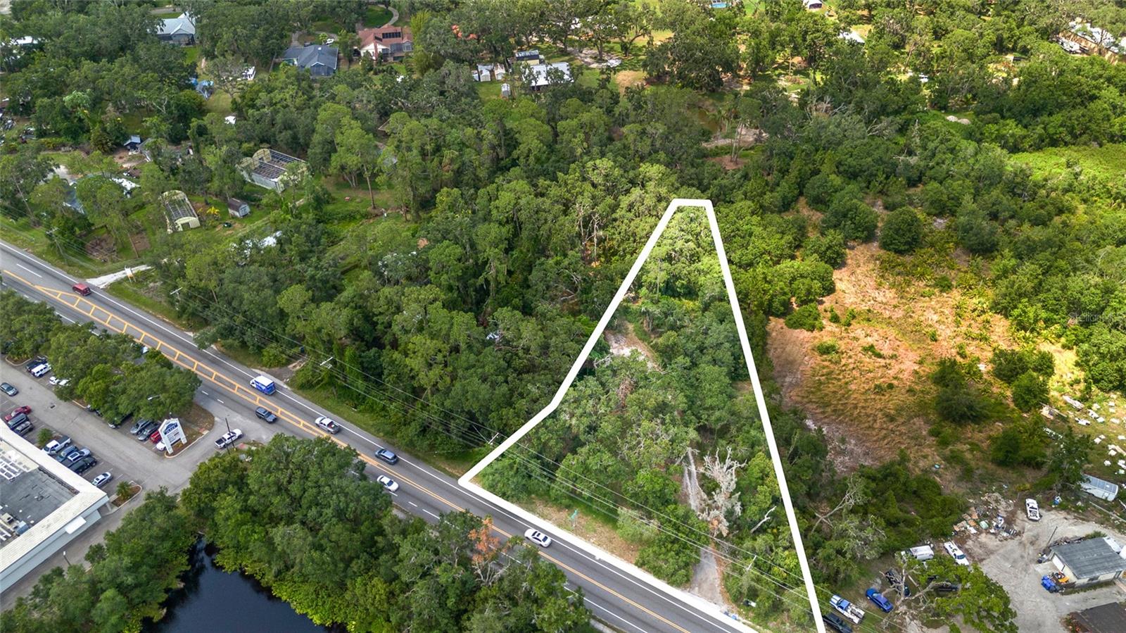Image 2 of 12 For 3703 Lithia Pinecrest Road