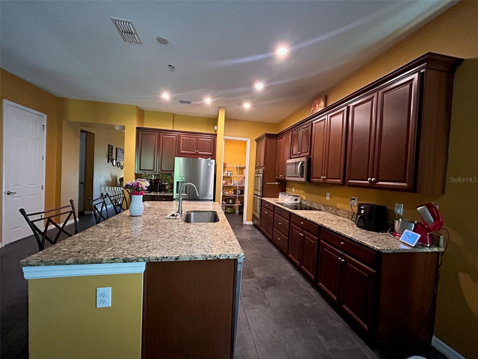 Image 3 of 45 For 4916 Rolling Green Drive