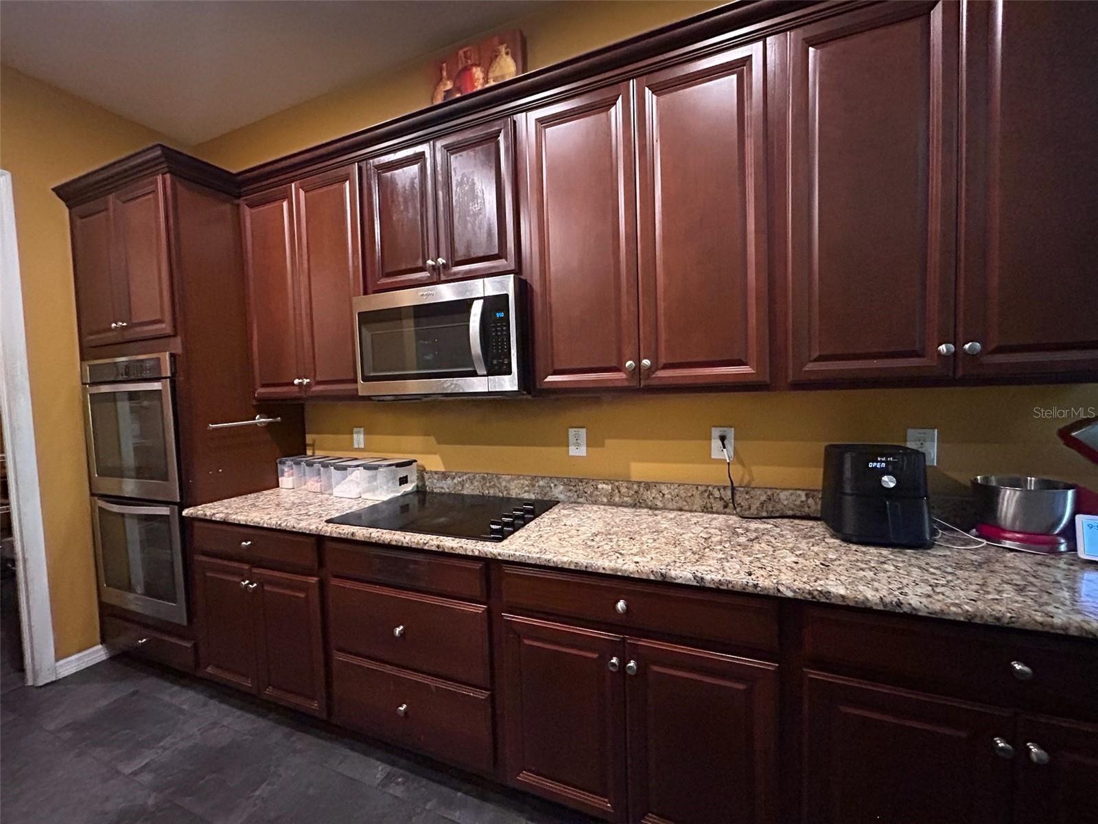 Image 4 of 45 For 4916 Rolling Green Drive